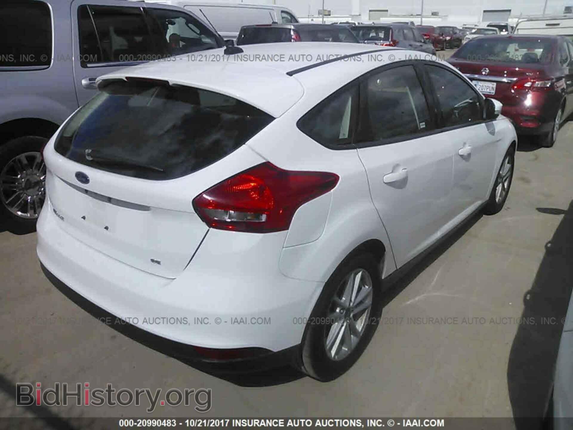 2017 Ford Focus - VIN: 1FADP3K29HL232903 - Photo 4