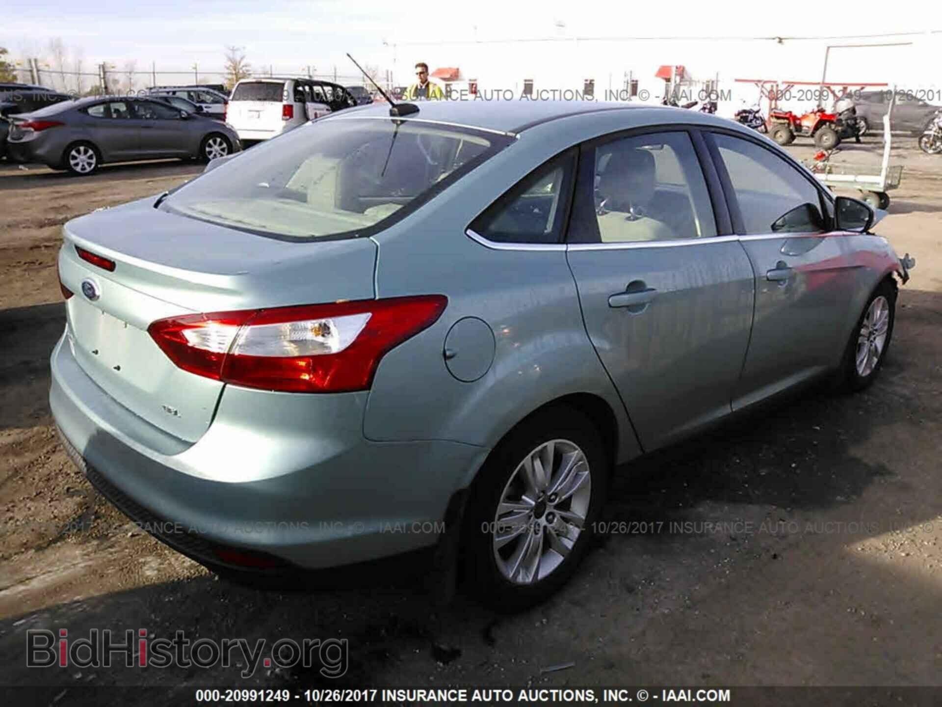 2012 Ford Focus - VIN: 1FAHP3H22CL255067 - Photo 4