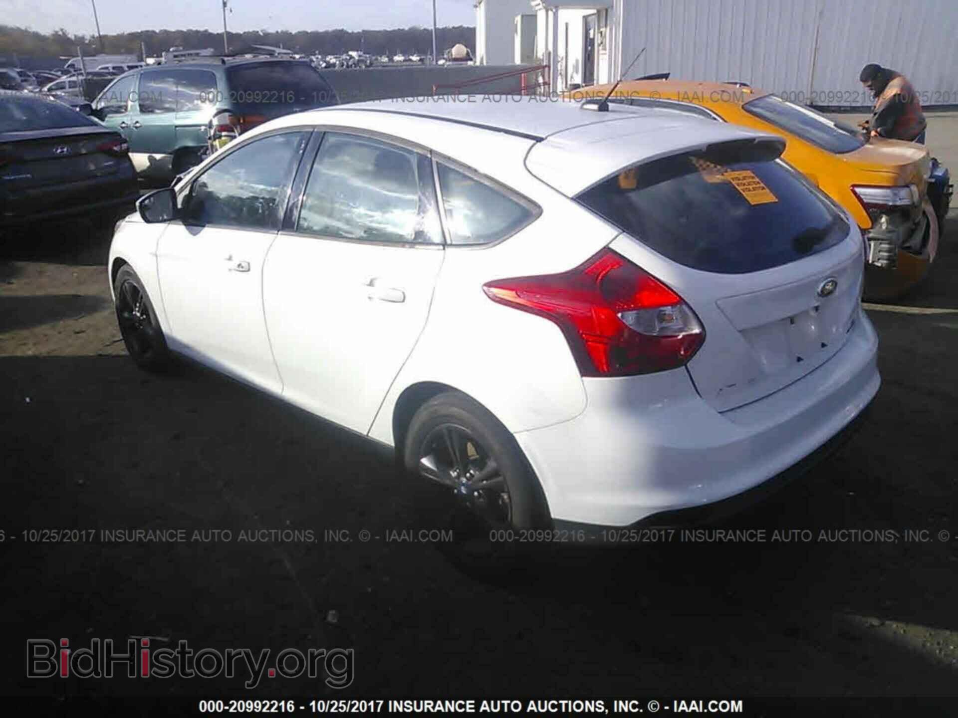 2012 Ford Focus - VIN: 1FAHP3K21CL377766 - Photo 3