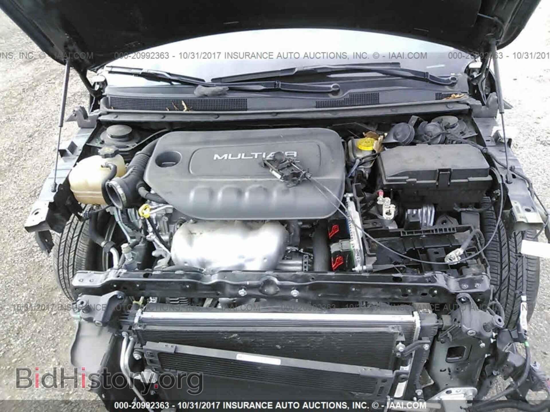 2016 Chrysler 200 - VIN: 1C3CCCAB2GN145189 - Фото 10