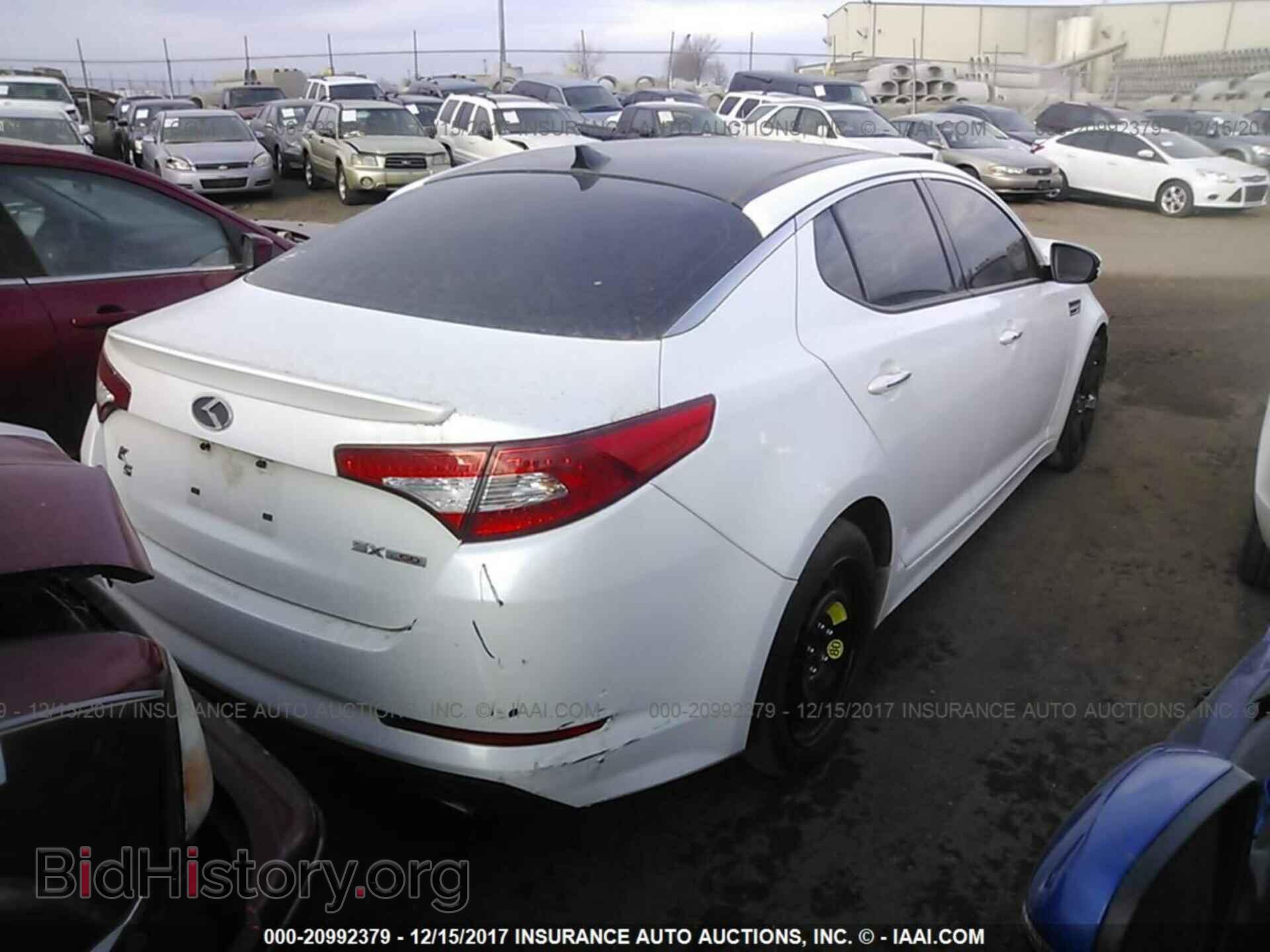 2011 Kia Optima - VIN: KNAGR4A65B5166631 - Фото 4