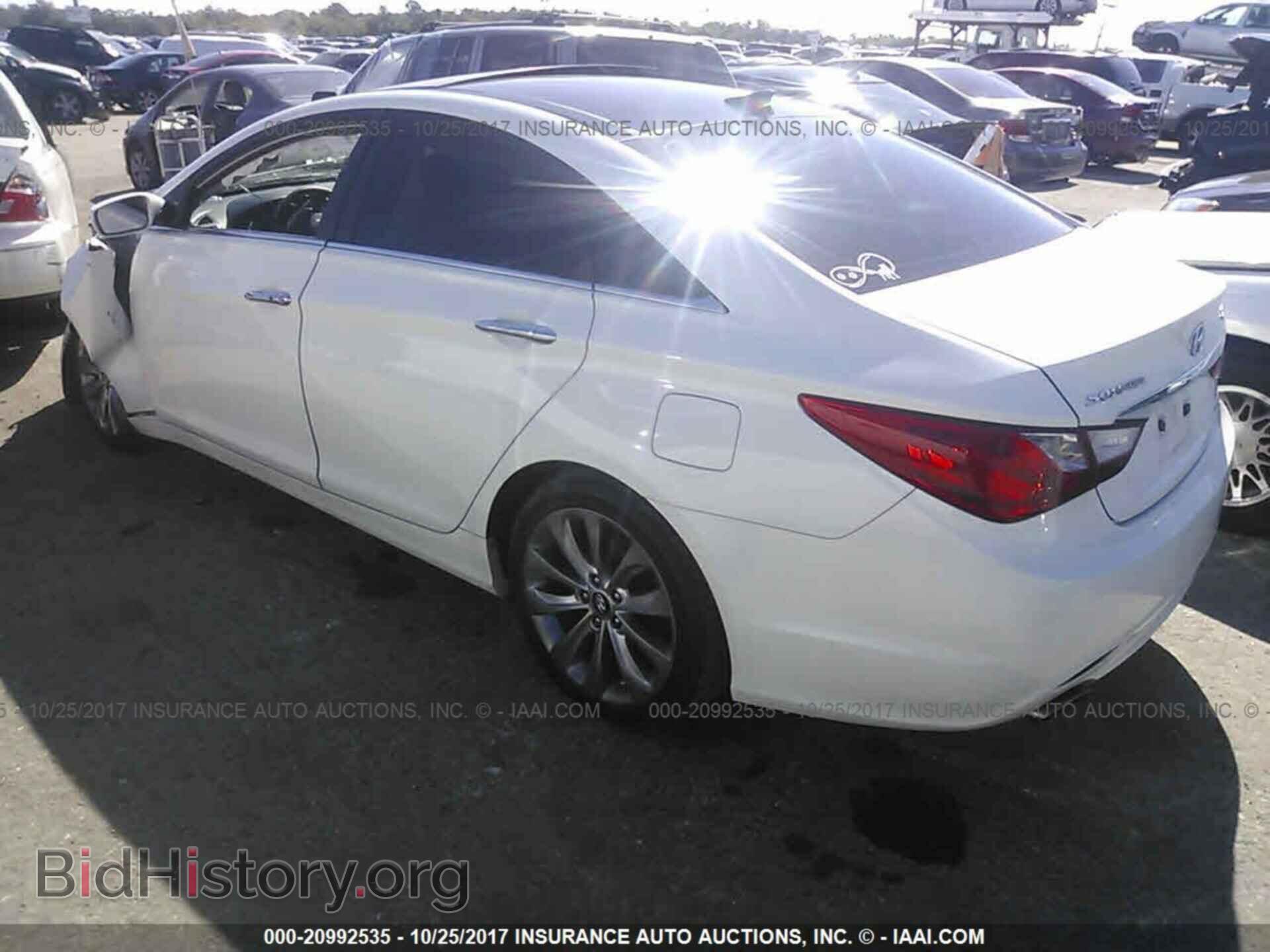 2012 Hyundai Sonata - VIN: 5NPEC4AB1CH329804 - Photo 3