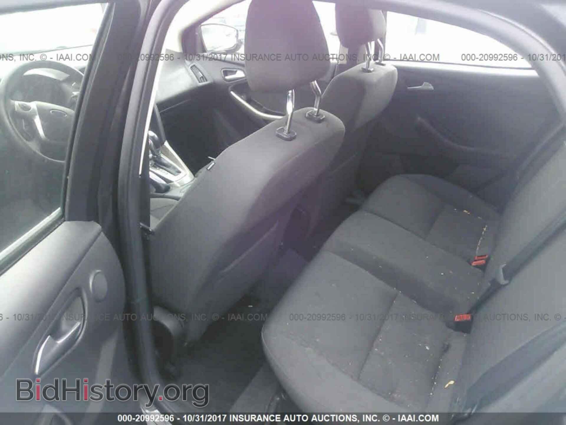 2012 Ford Focus - VIN: 1FAHP3M27CL306875 - Photo 8
