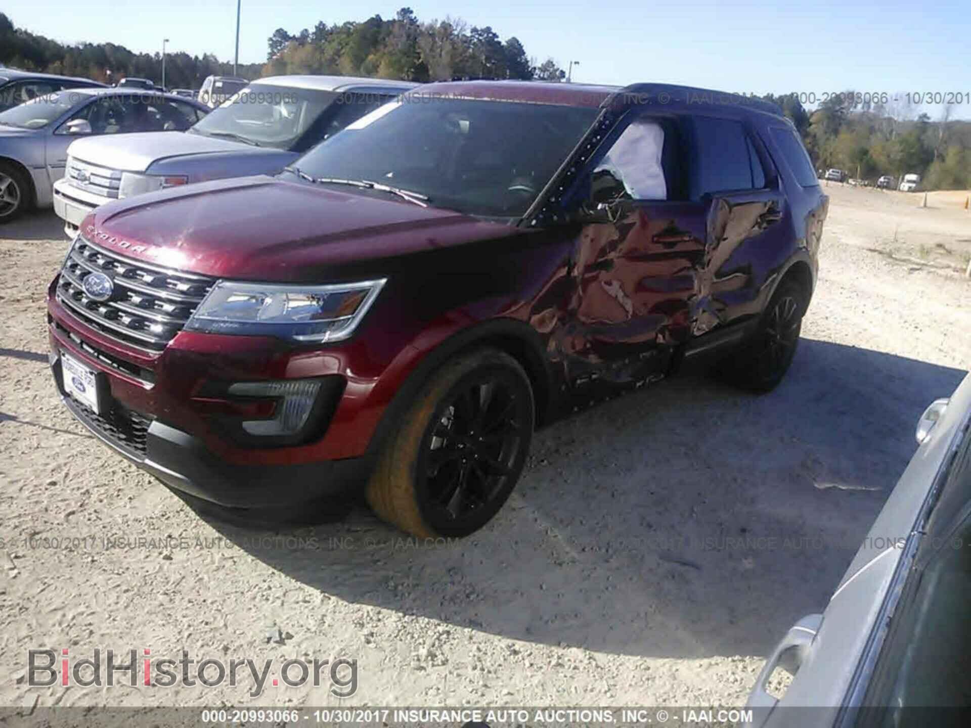 2017 Ford Explorer - VIN: 1FM5K7D82HGA20175 - Photo 2