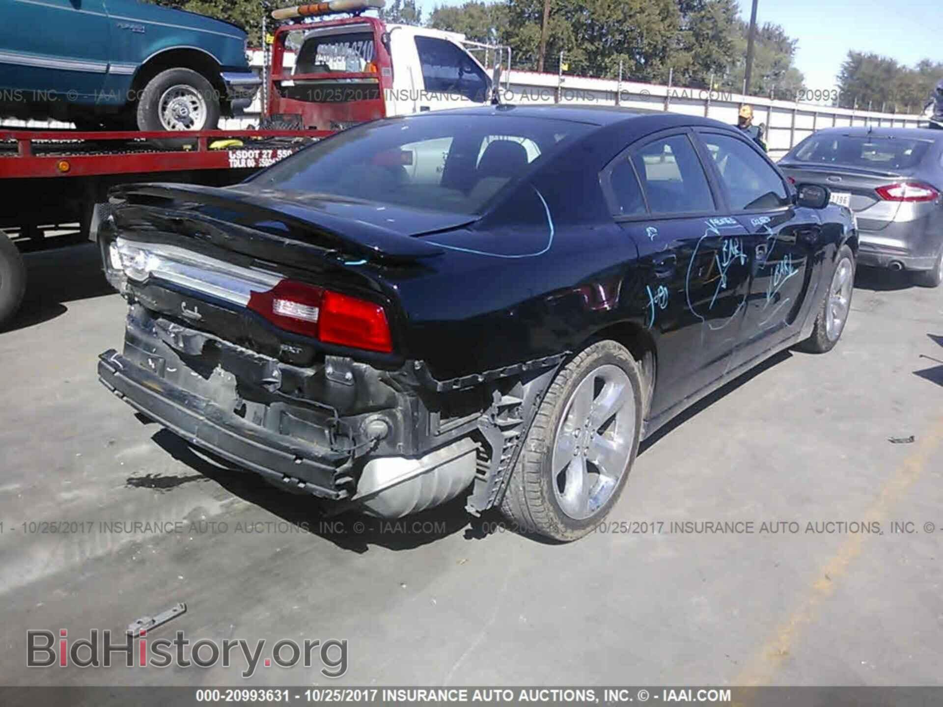 2014 Dodge Charger - VIN: 2C3CDXHG3EH182263 - Фото 4