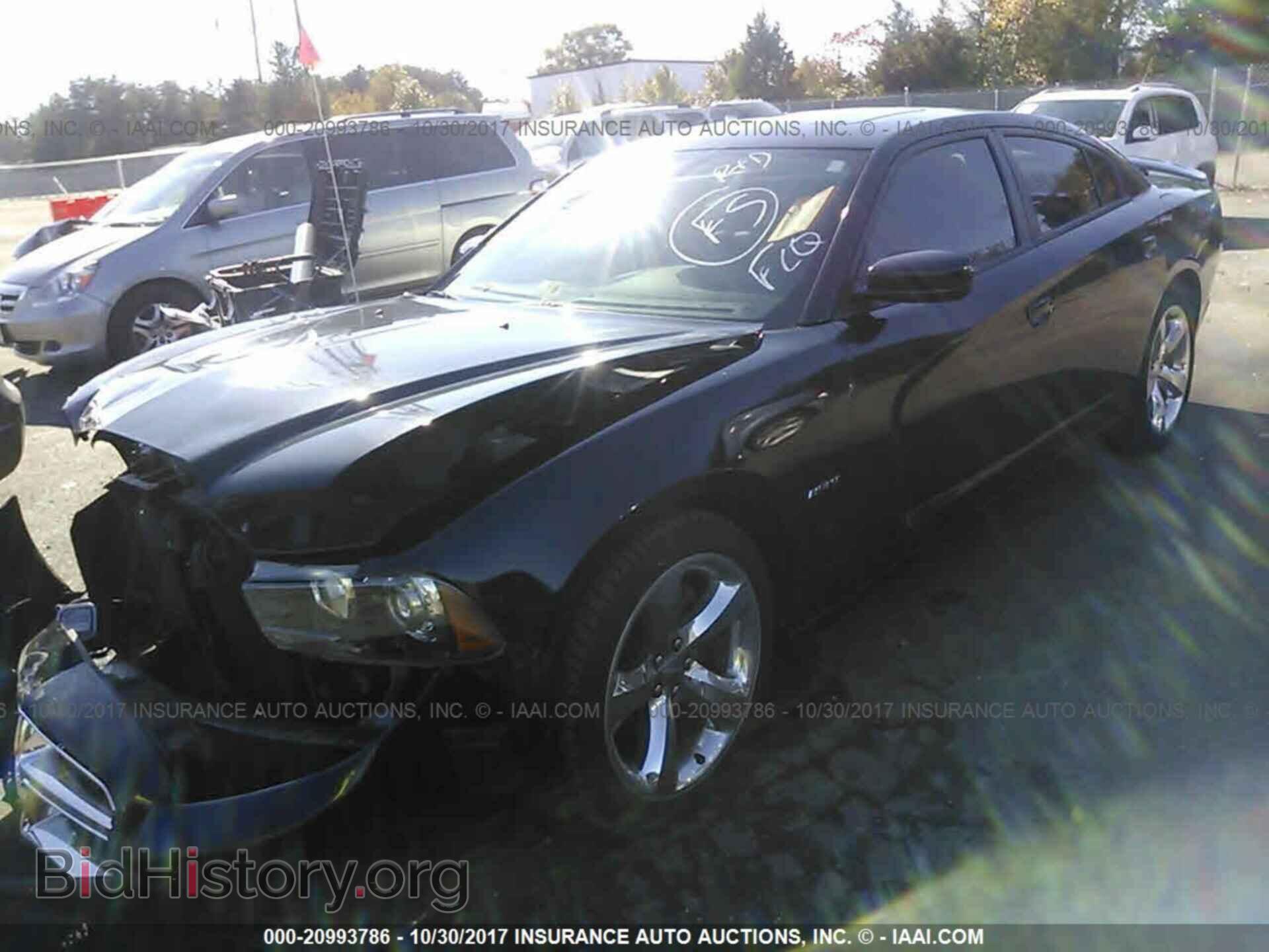 2013 Dodge Charger - VIN: 2C3CDXCT7DH701852 - Фото 2