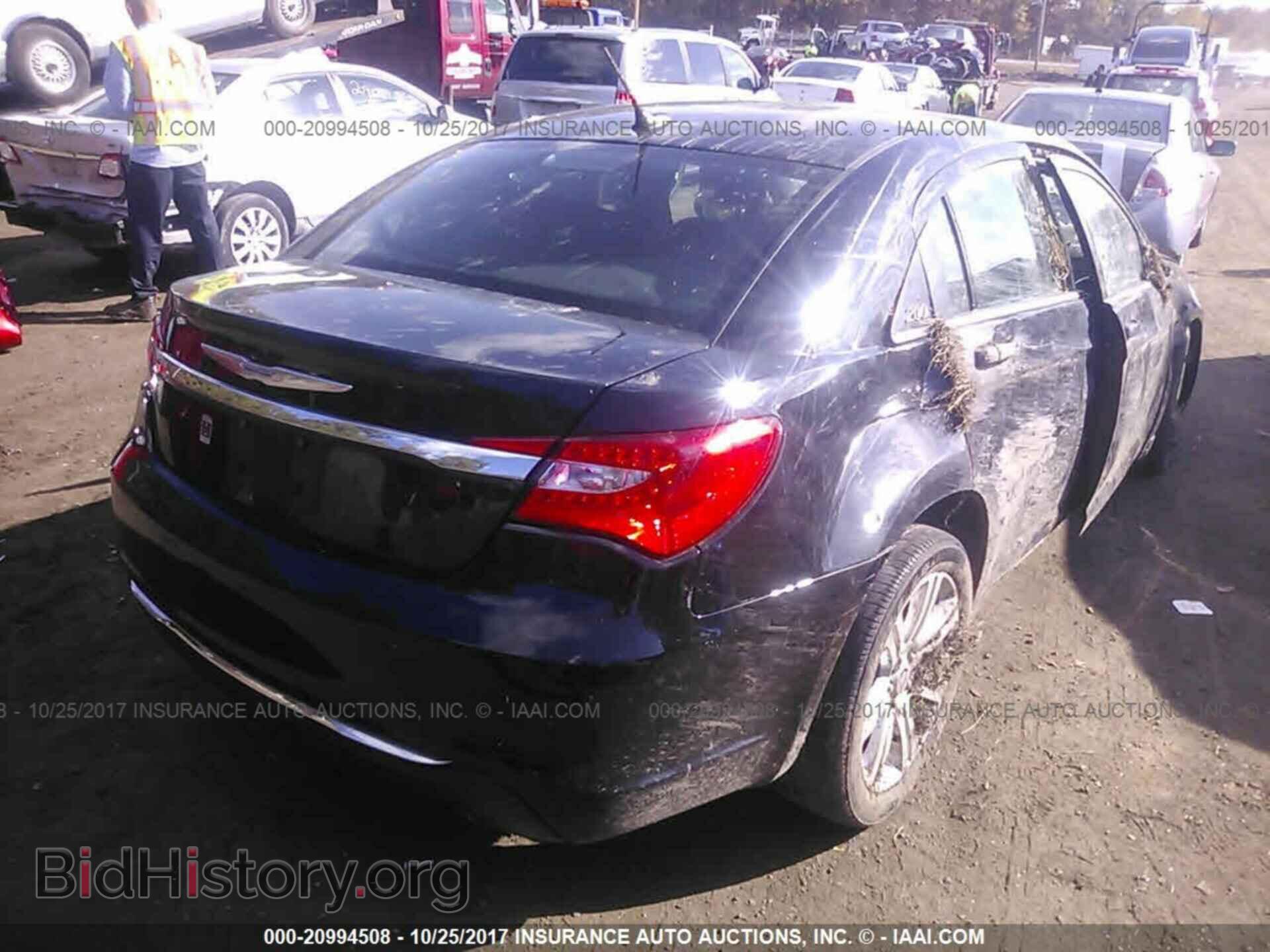 2012 Chrysler 200 - VIN: 1C3CCBBG2CN124907 - Photo 4