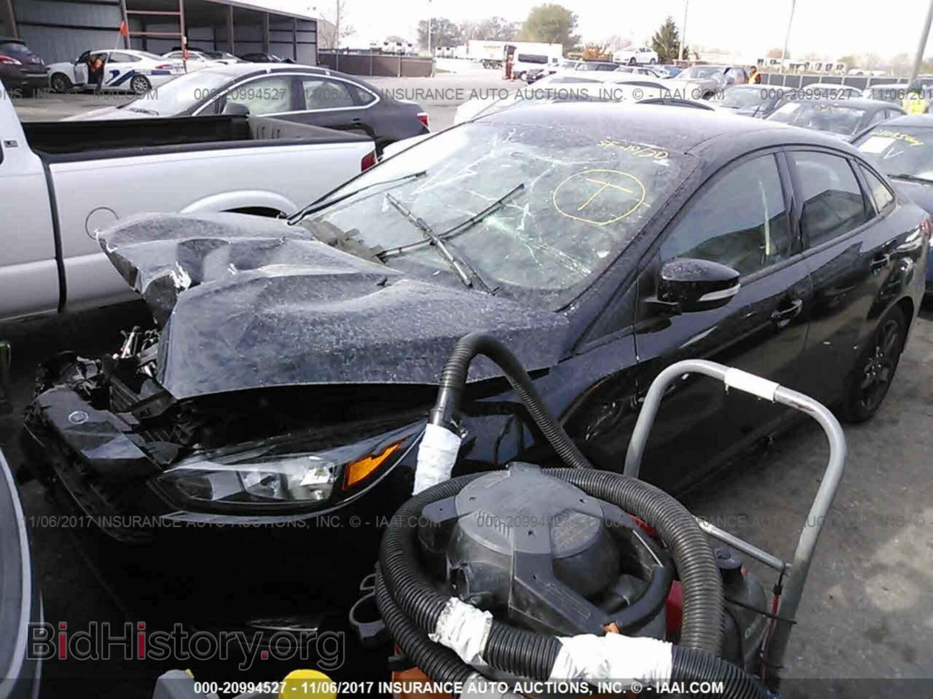 2016 Ford Focus - VIN: 1FADP3F27GL404936 - Фото 2
