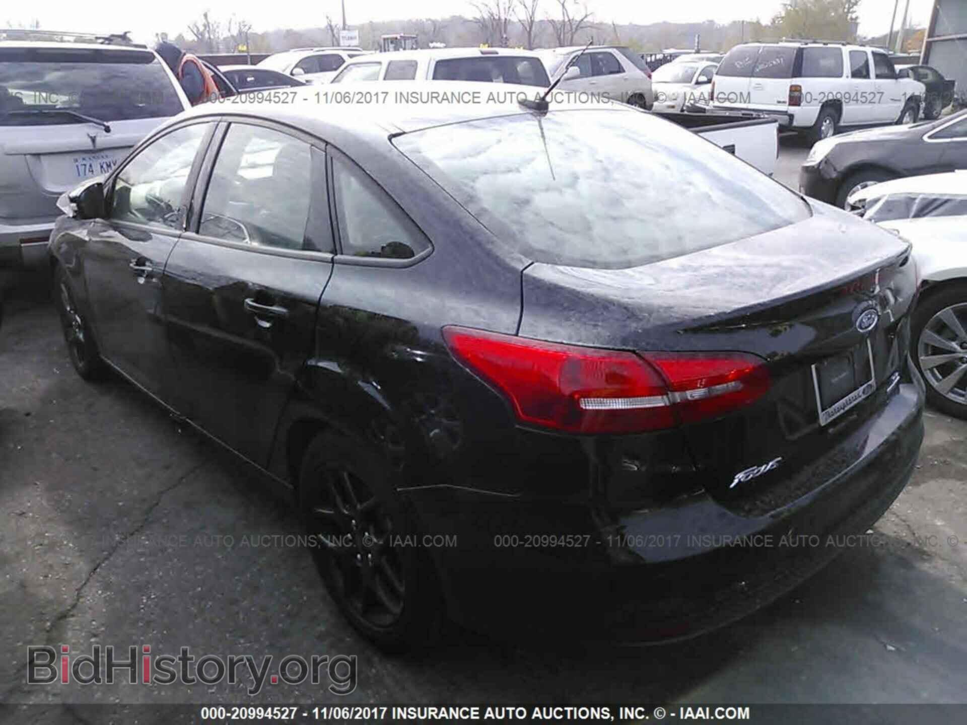 2016 Ford Focus - VIN: 1FADP3F27GL404936 - Фото 3