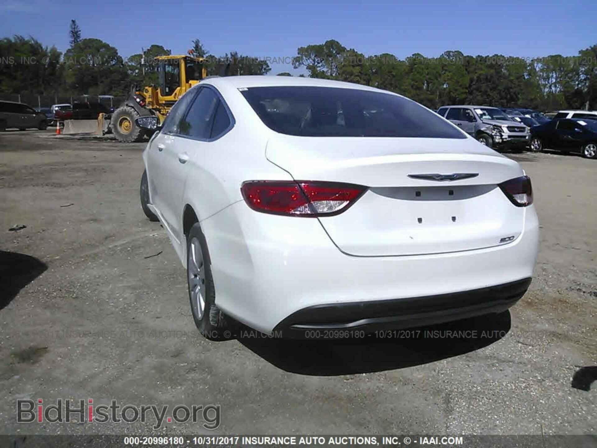 2015 Chrysler 200 - VIN: 1C3CCCFB1FN661289 - Фото 3