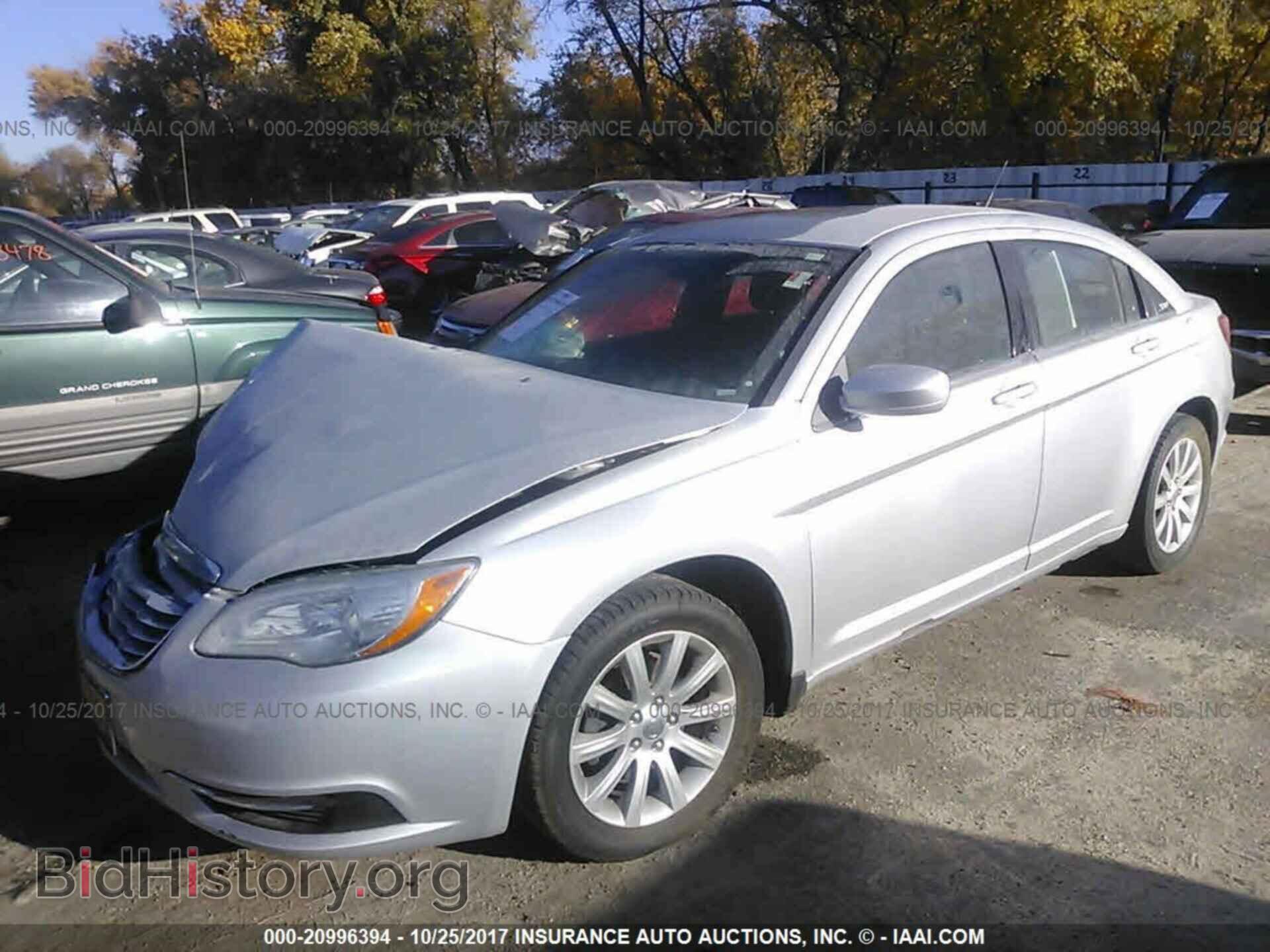 2011 Chrysler 200 - VIN: 1C3BC1FB7BN500911 - Photo 2