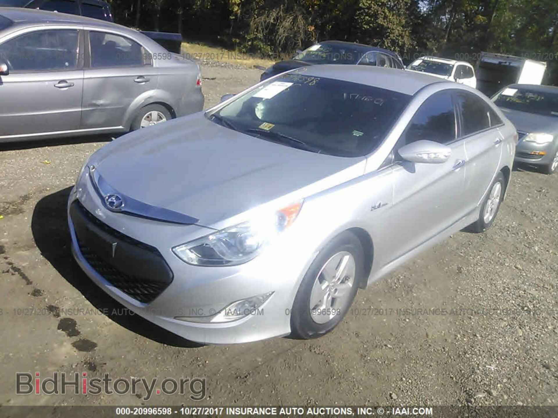 2012 Hyundai Sonata - VIN: KMHEC4A42CA045215 - Фото 2