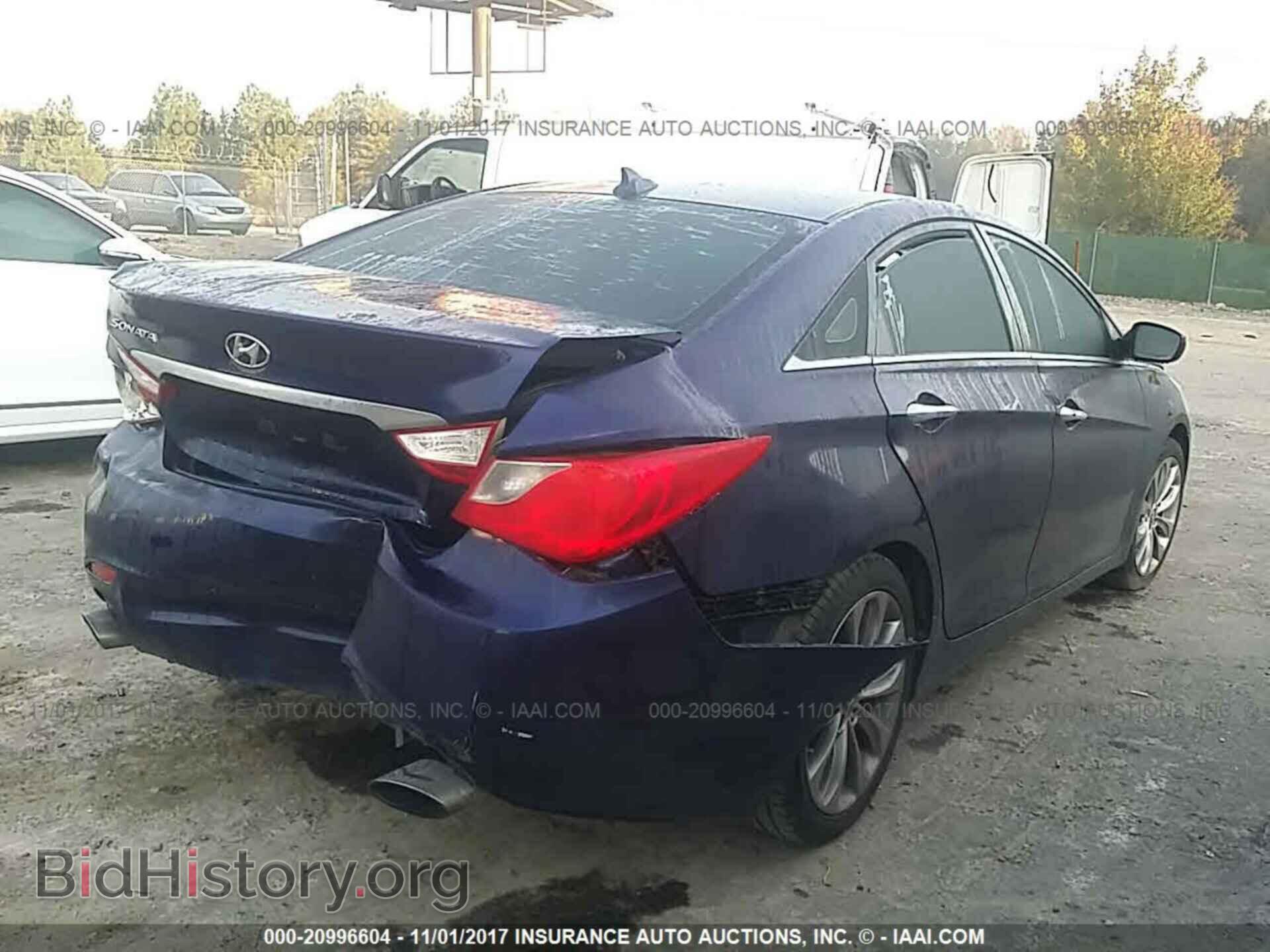 2012 Hyundai Sonata - VIN: 5NPEC4ACXCH393459 - Photo 4