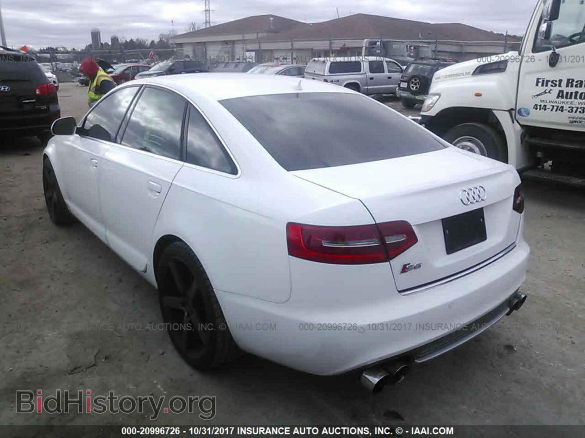 2011 Audi S6 - VIN: WAUBNBFB6BN035952 - Фото 3