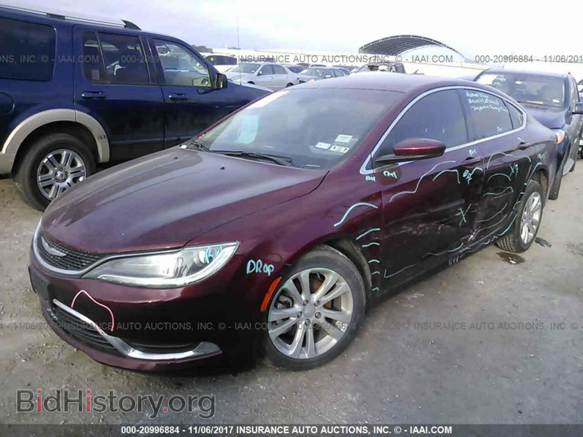 2015 Chrysler 200 - VIN: 1C3CCCAB5FN635155 - Photo 2