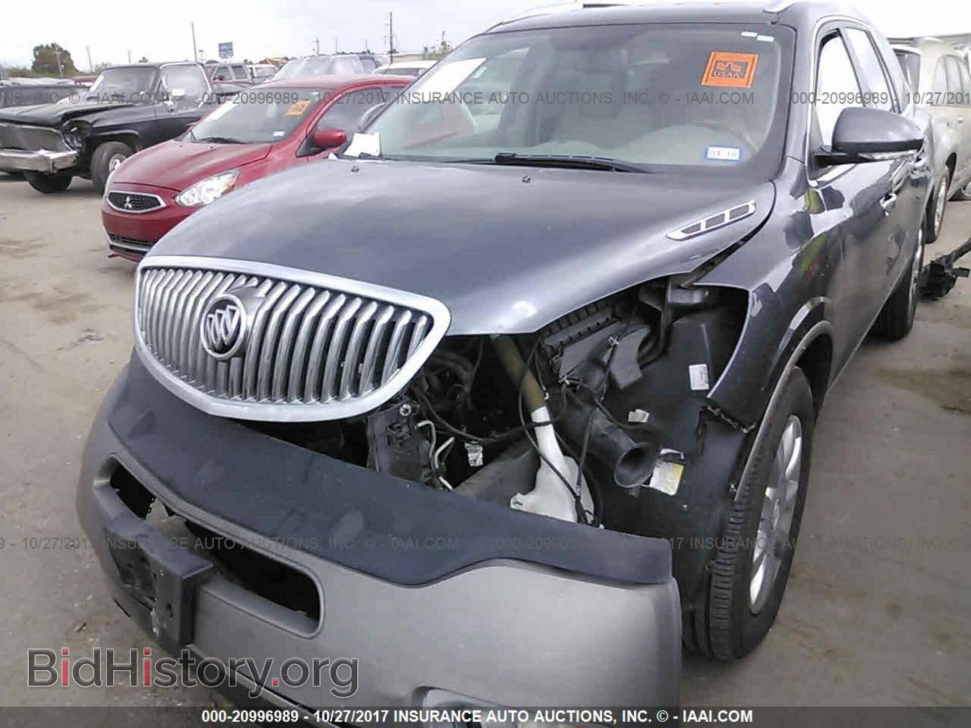2012 Buick Enclave - VIN: 5GAKRDED8CJ378908 - Photo 2