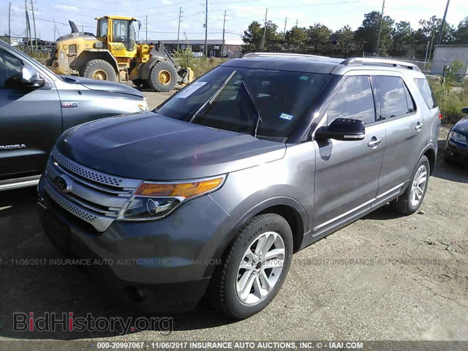 2013 Ford Explorer - VIN: 1FM5K7D92DGB98946 - Photo 2