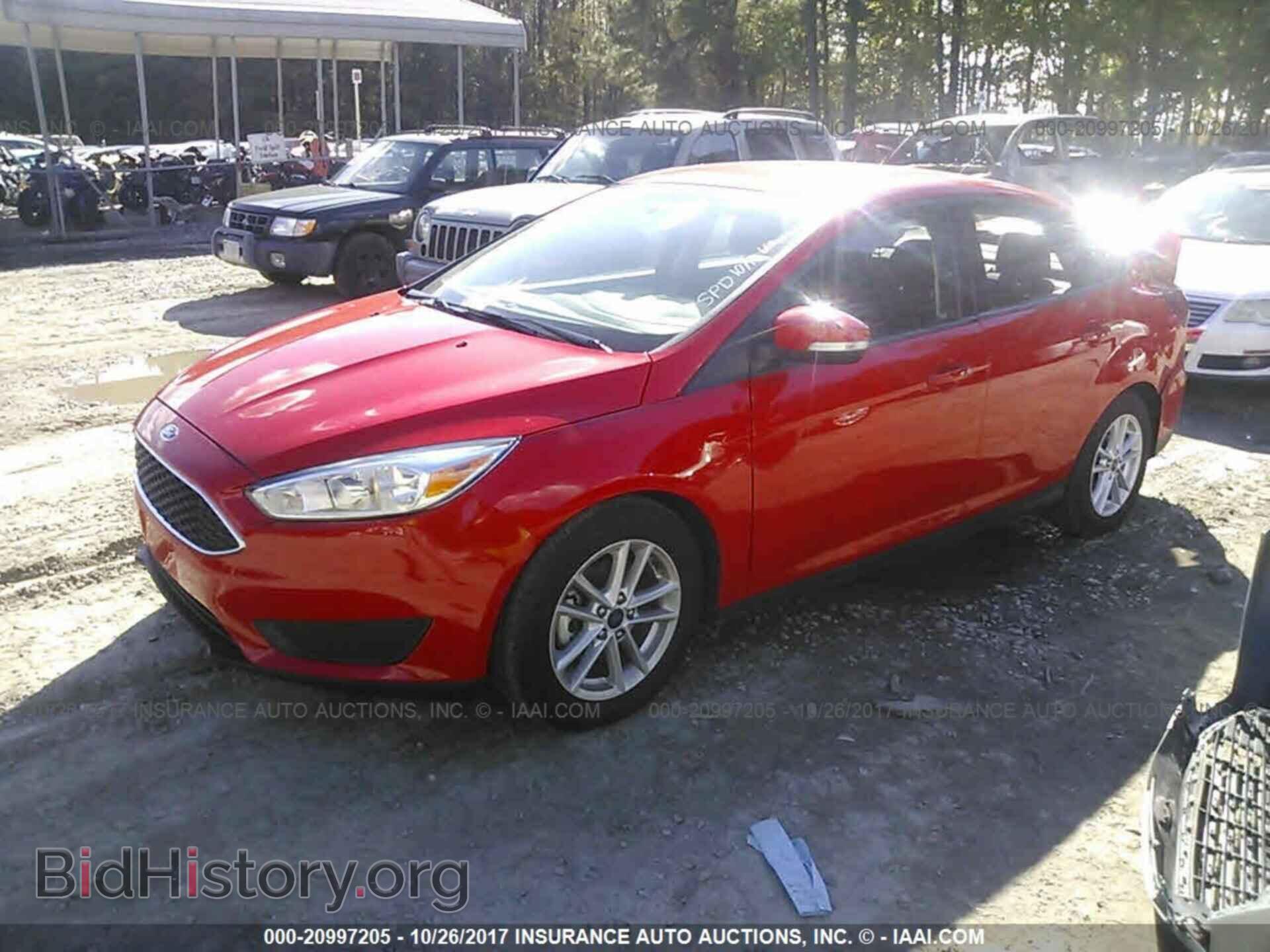 2016 Ford Focus - VIN: 1FADP3F24GL397654 - Фото 2