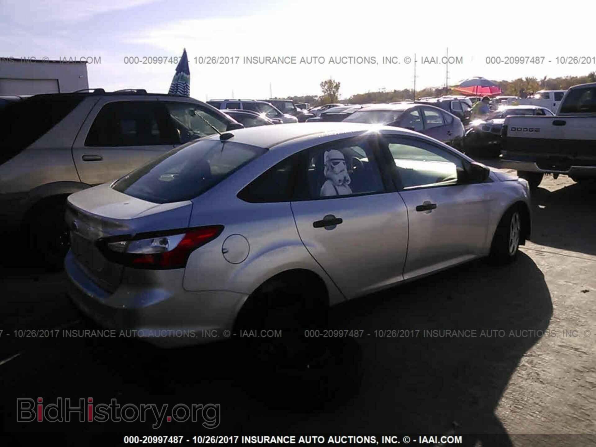2014 Ford Focus - VIN: 1FADP3E28EL349217 - Photo 4