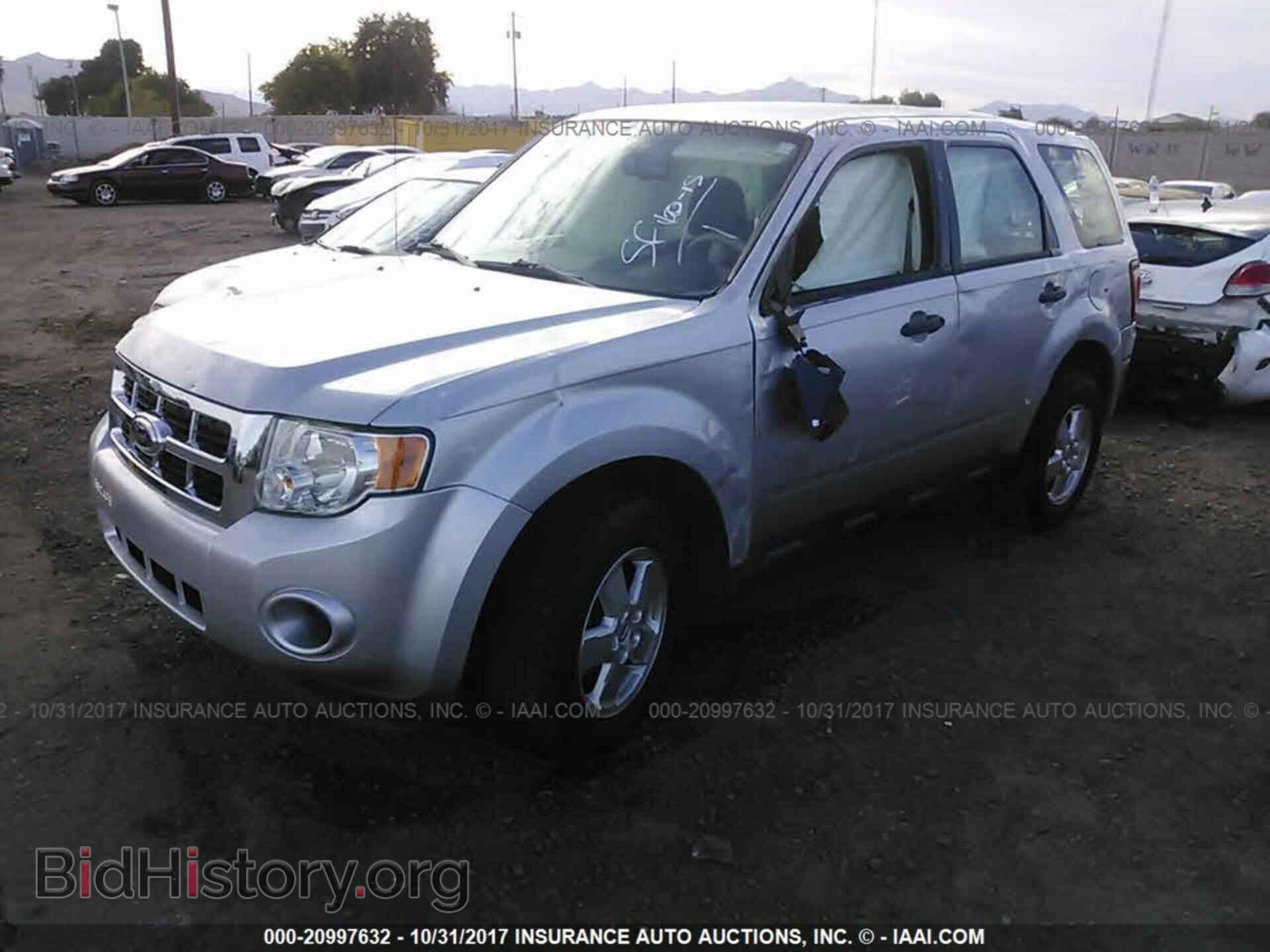 2012 Ford Escape - VIN: 1FMCU9C78CKB33933 - Photo 2