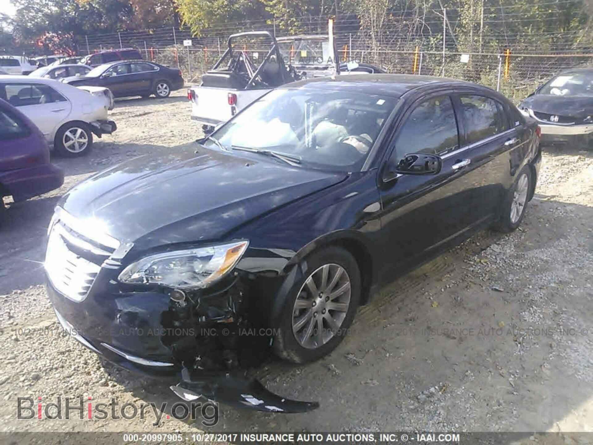 2013 Chrysler 200 - VIN: 1C3CCBCG2DN550743 - Photo 2