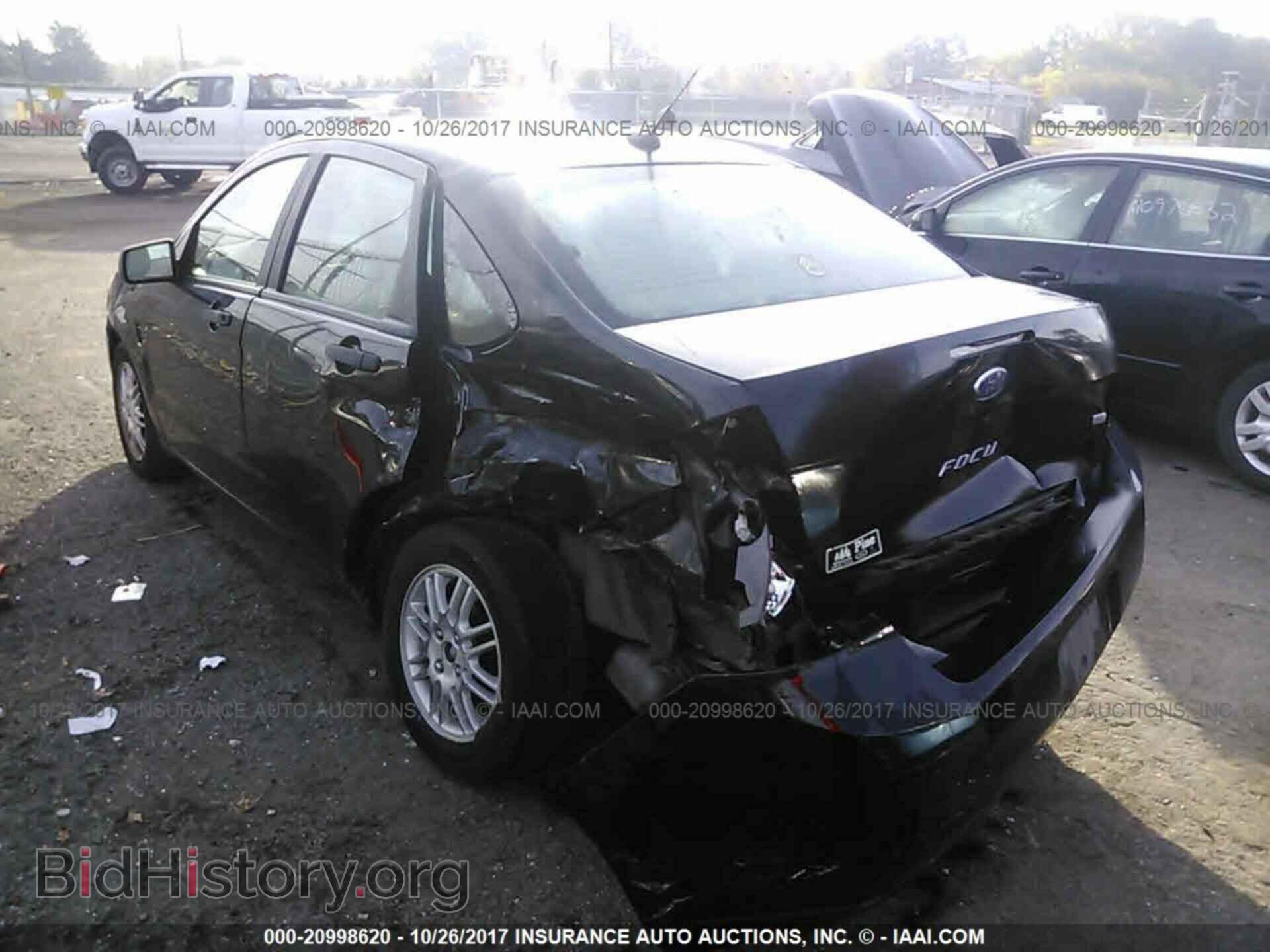 2011 Ford Focus - VIN: 1FAHP3FN9BW160788 - Фото 3