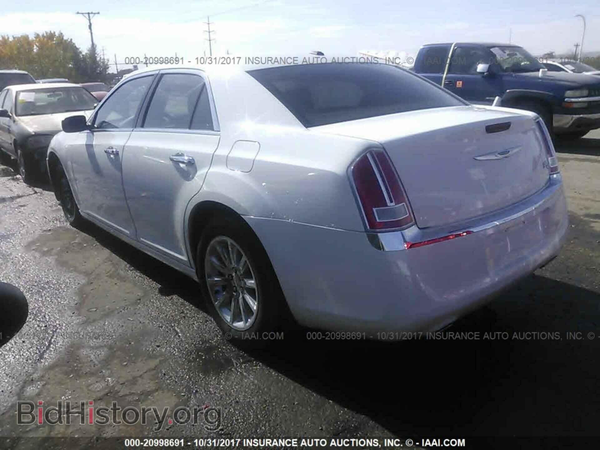 2014 Chrysler 300c - VIN: 2C3CCAEG0EH382425 - Фото 3