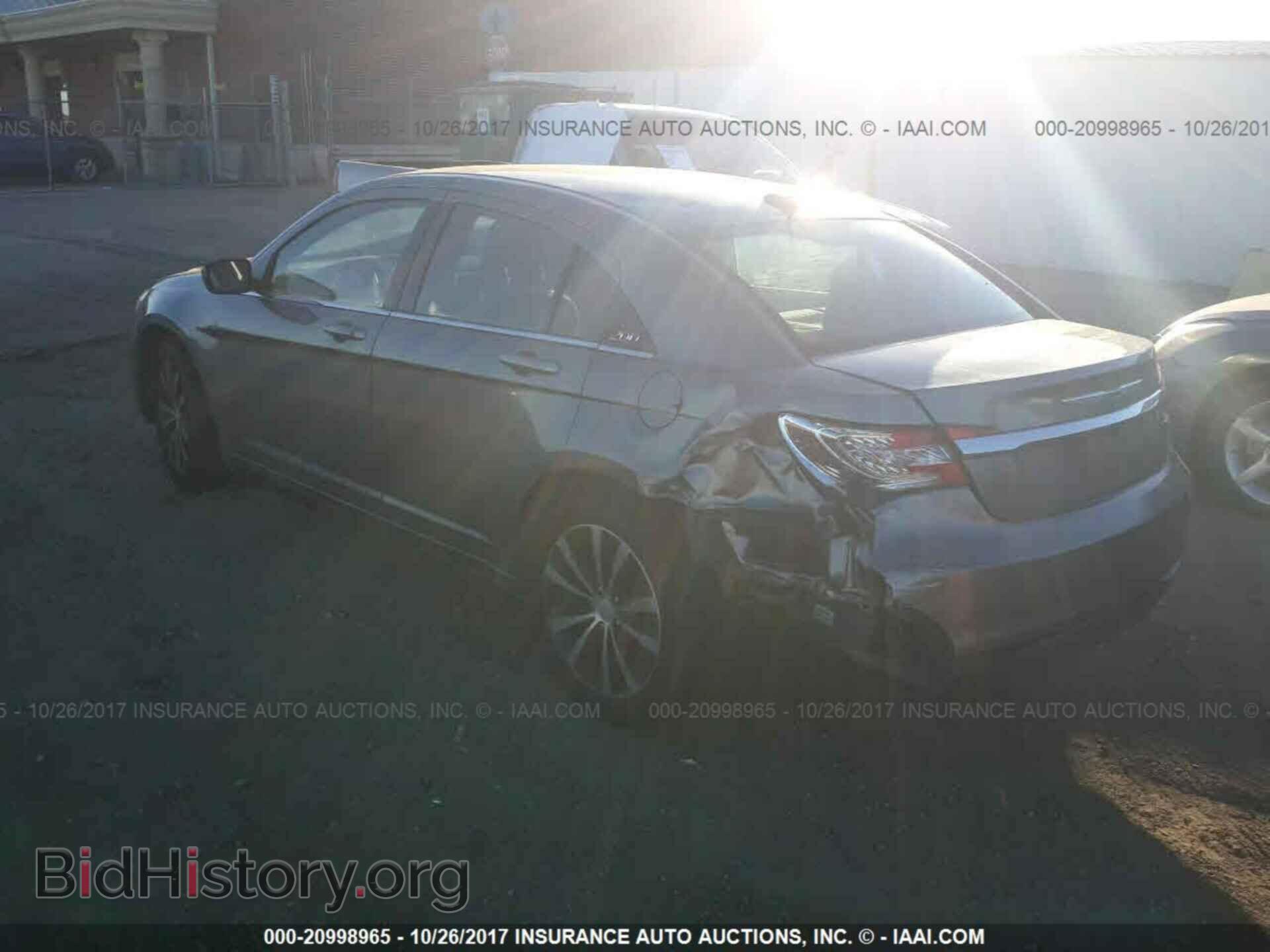 2012 Chrysler 200 - VIN: 1C3CCBBG0CN250781 - Photo 3