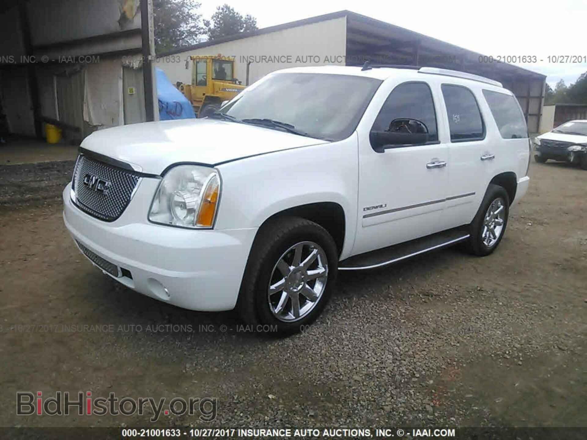 2011 Gmc Yukon - VIN: 1GKS1EEF2BR106064 - Photo 2
