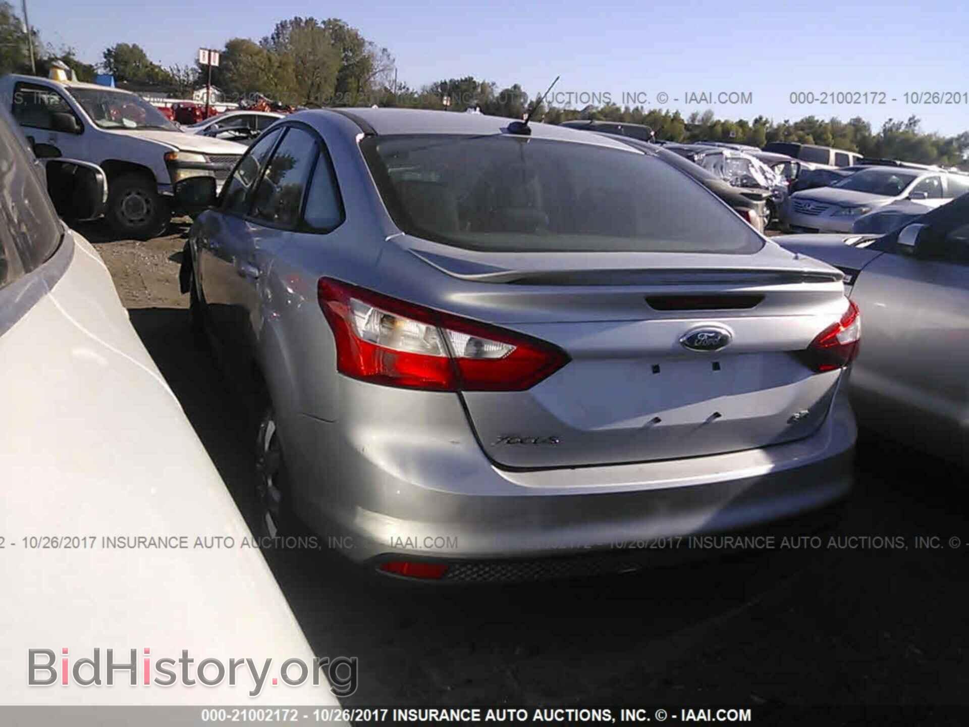 2012 Ford Focus - VIN: 1FAHP3F21CL118060 - Photo 3