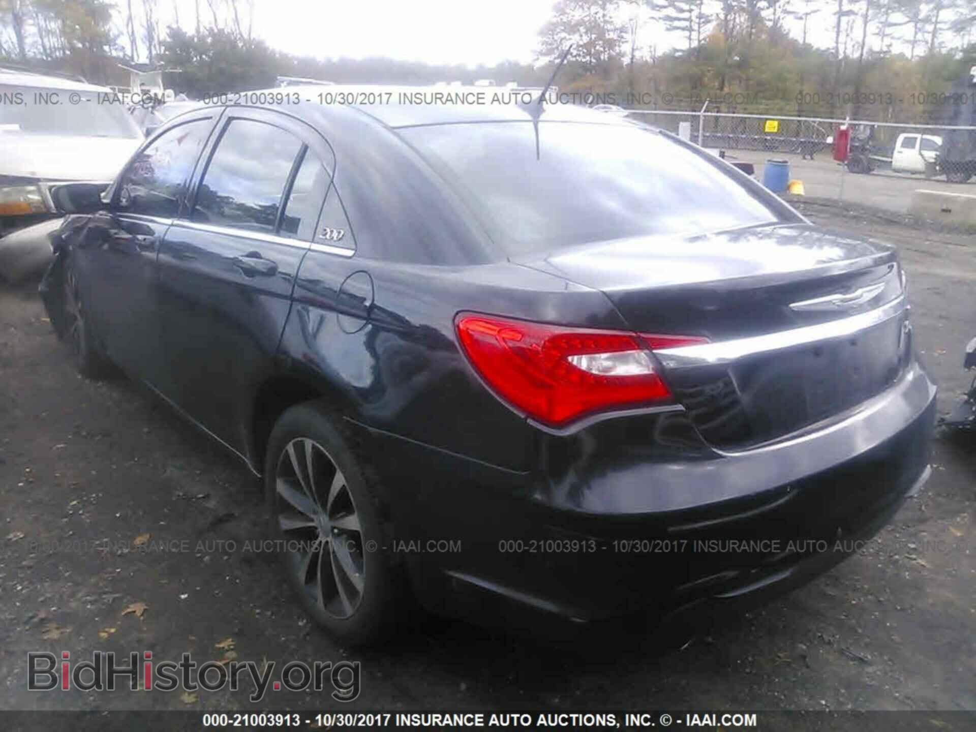 2011 Chrysler 200 - VIN: 1C3BC8FG6BN572185 - Фото 3