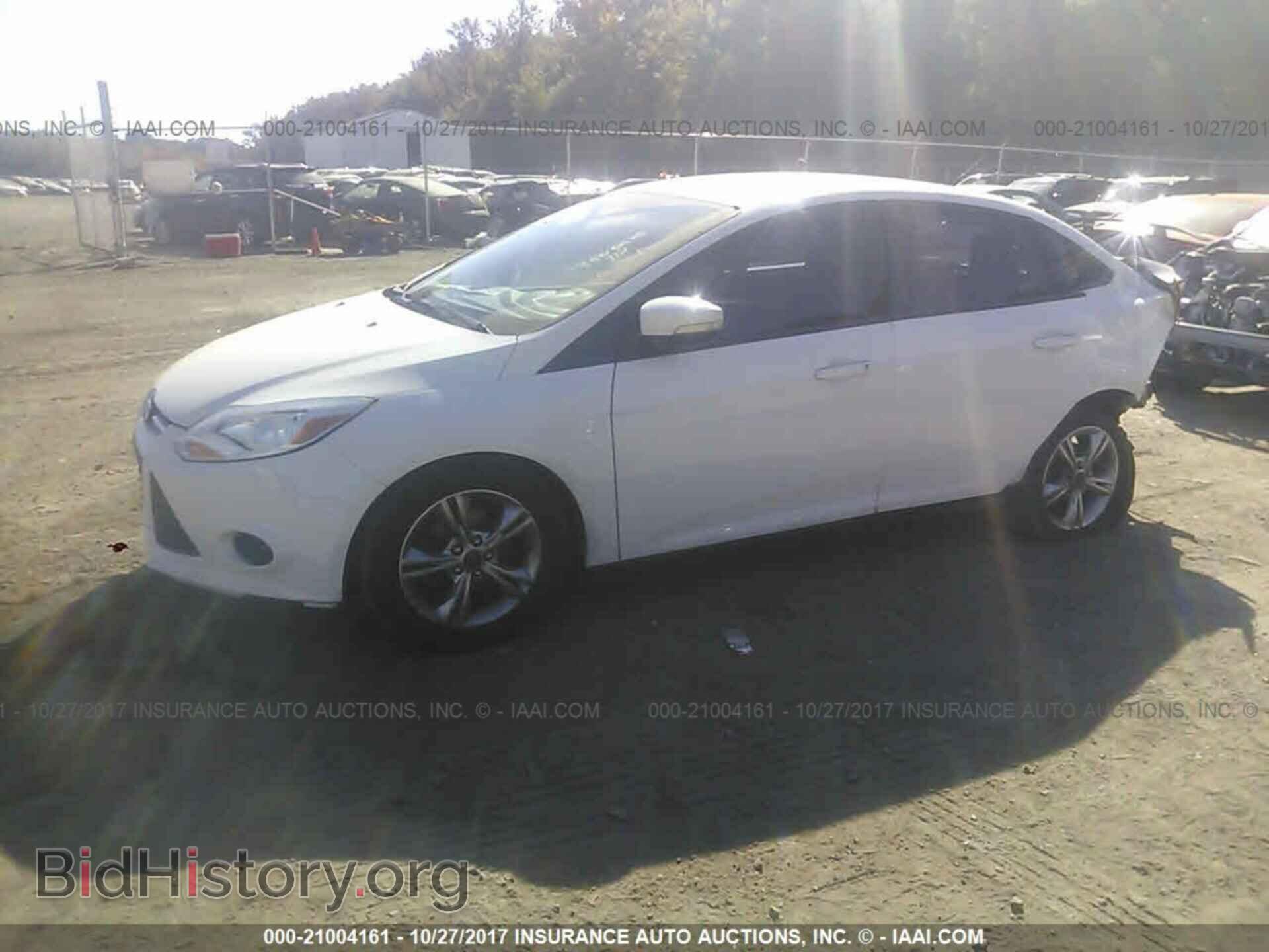 2014 Ford Focus - VIN: 1FADP3F20EL301161 - Photo 2