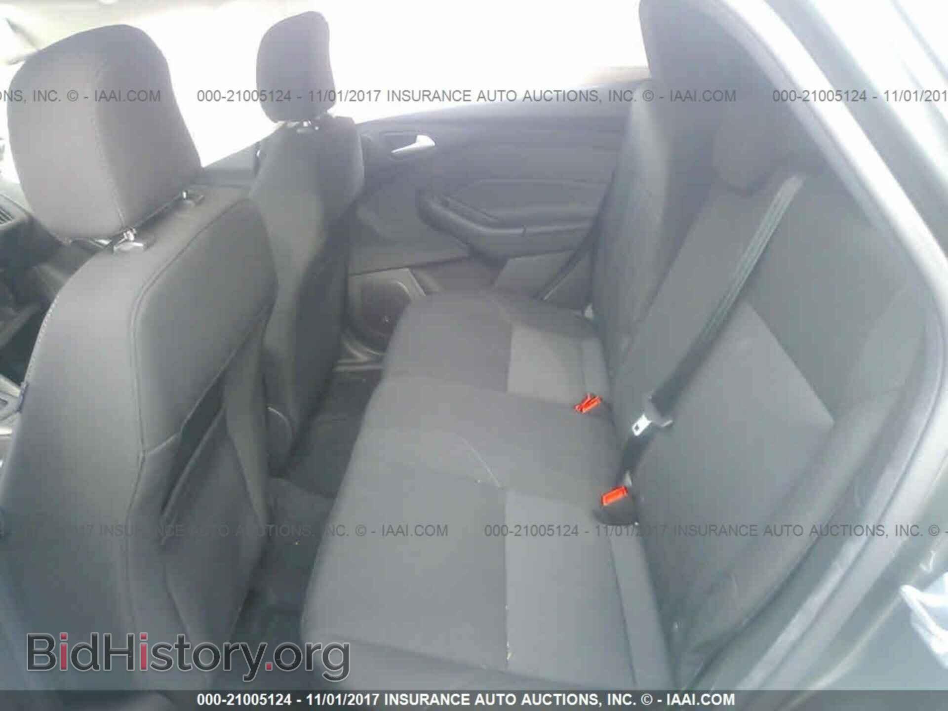 2017 Ford Focus - VIN: 1FADP3M29HL323070 - Photo 8