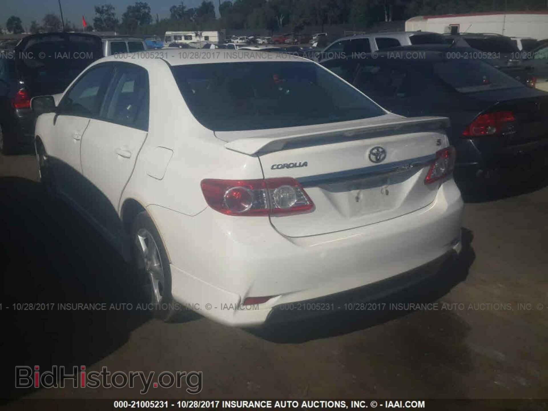 2013 Toyota Corolla - VIN: 5YFBU4EE2DP110472 - Фото 3