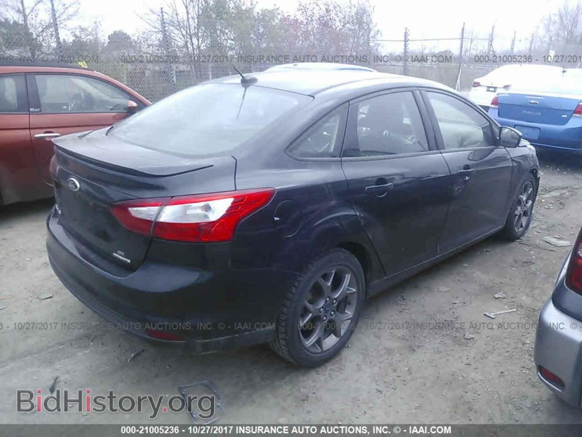 2013 Ford Focus - VIN: 1FADP3F28DL136880 - Photo 4