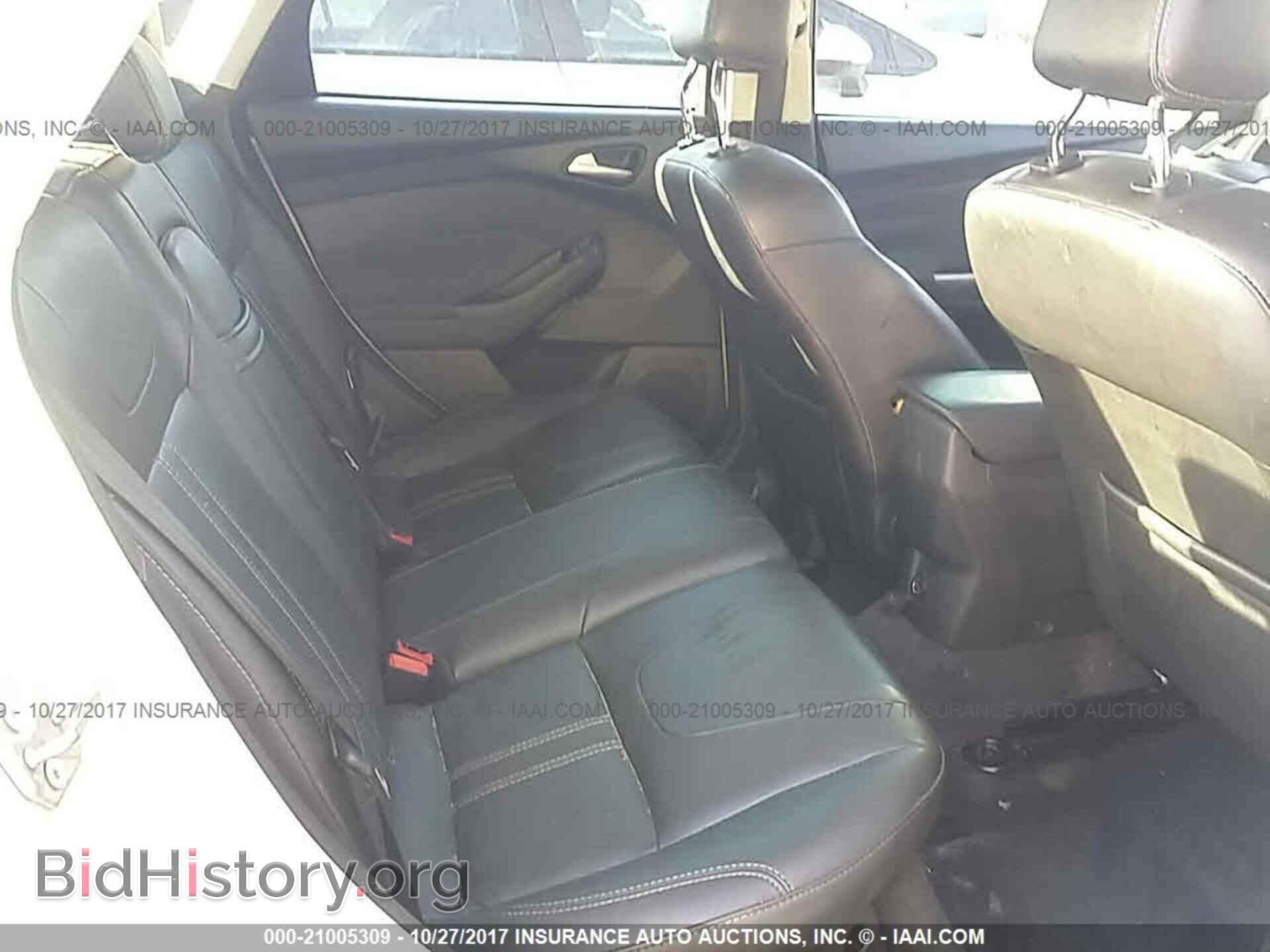 2012 Ford Focus - VIN: 1FAHP3H28CL176941 - Photo 8