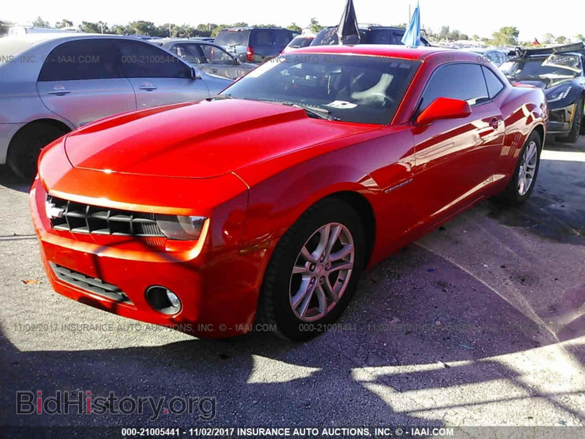 2013 Chevrolet Camaro - VIN: 2G1FB1E33D9240693 - Фото 2