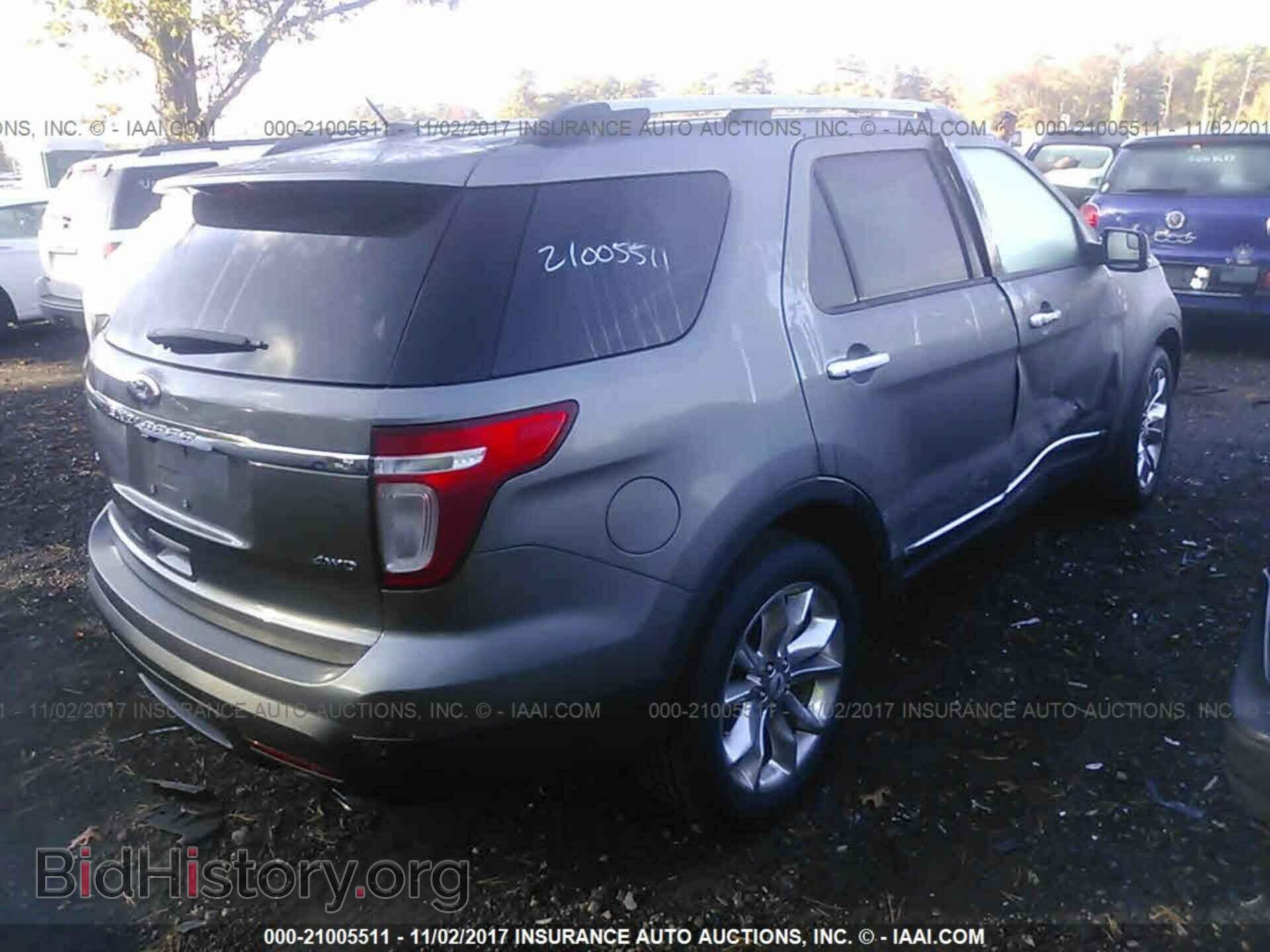 2013 Ford Explorer - VIN: 1FM5K8D87DGA28613 - Photo 4