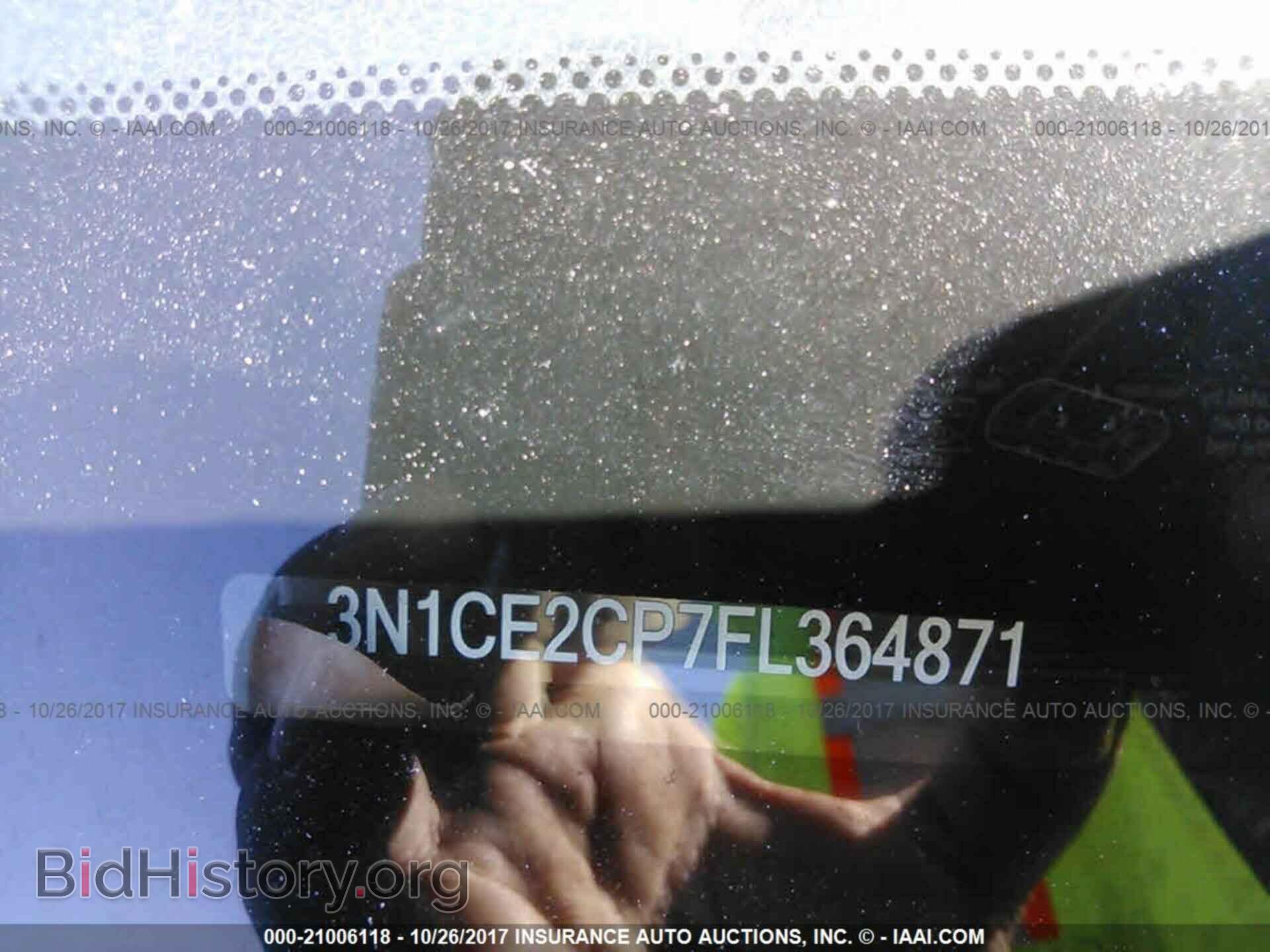 2015 Nissan Versa note - VIN: 3N1CE2CP7FL364871 - Photo 9