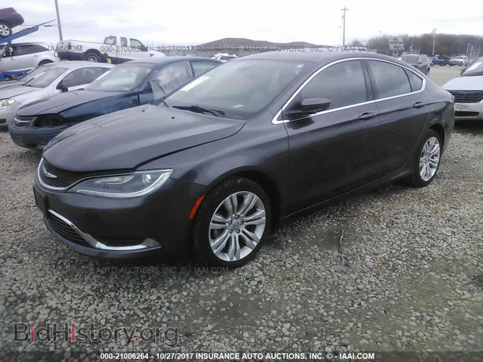 2015 Chrysler 200 - VIN: 1C3CCCAB7FN551984 - Photo 2