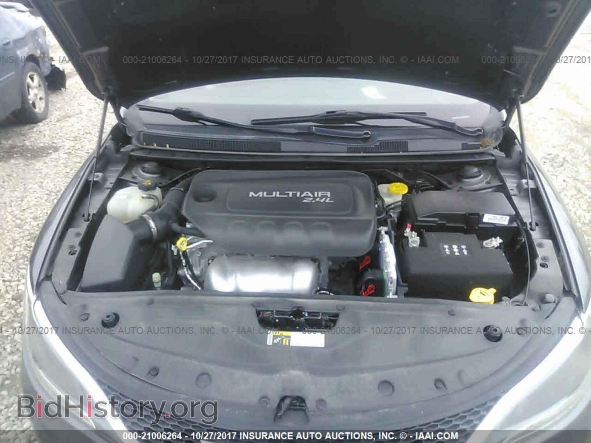 2015 Chrysler 200 - VIN: 1C3CCCAB7FN551984 - Photo 10