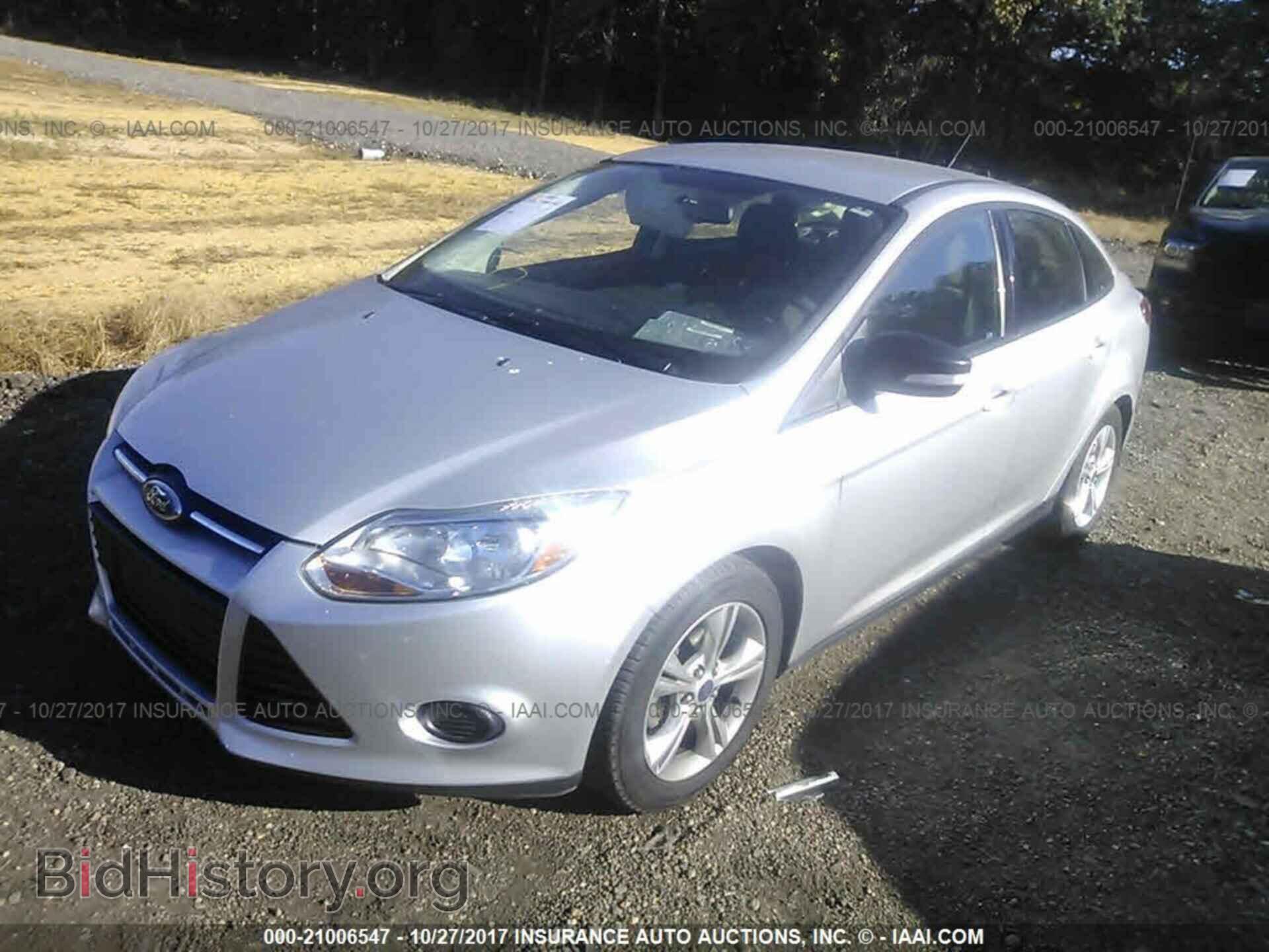 2013 Ford Focus - VIN: 1FADP3F25DL330377 - Фото 2