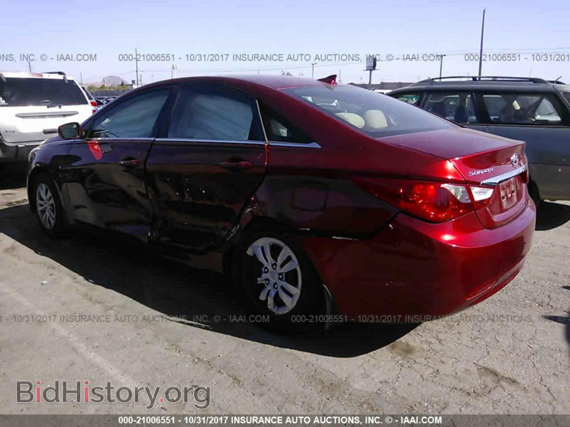 2012 Hyundai Sonata - VIN: 5NPEB4AC0CH495890 - Фото 3