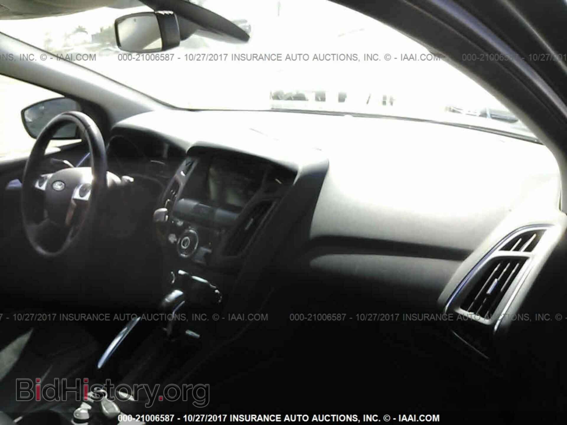 2012 Ford Focus - VIN: 1FAHP3N25CL402471 - Photo 5