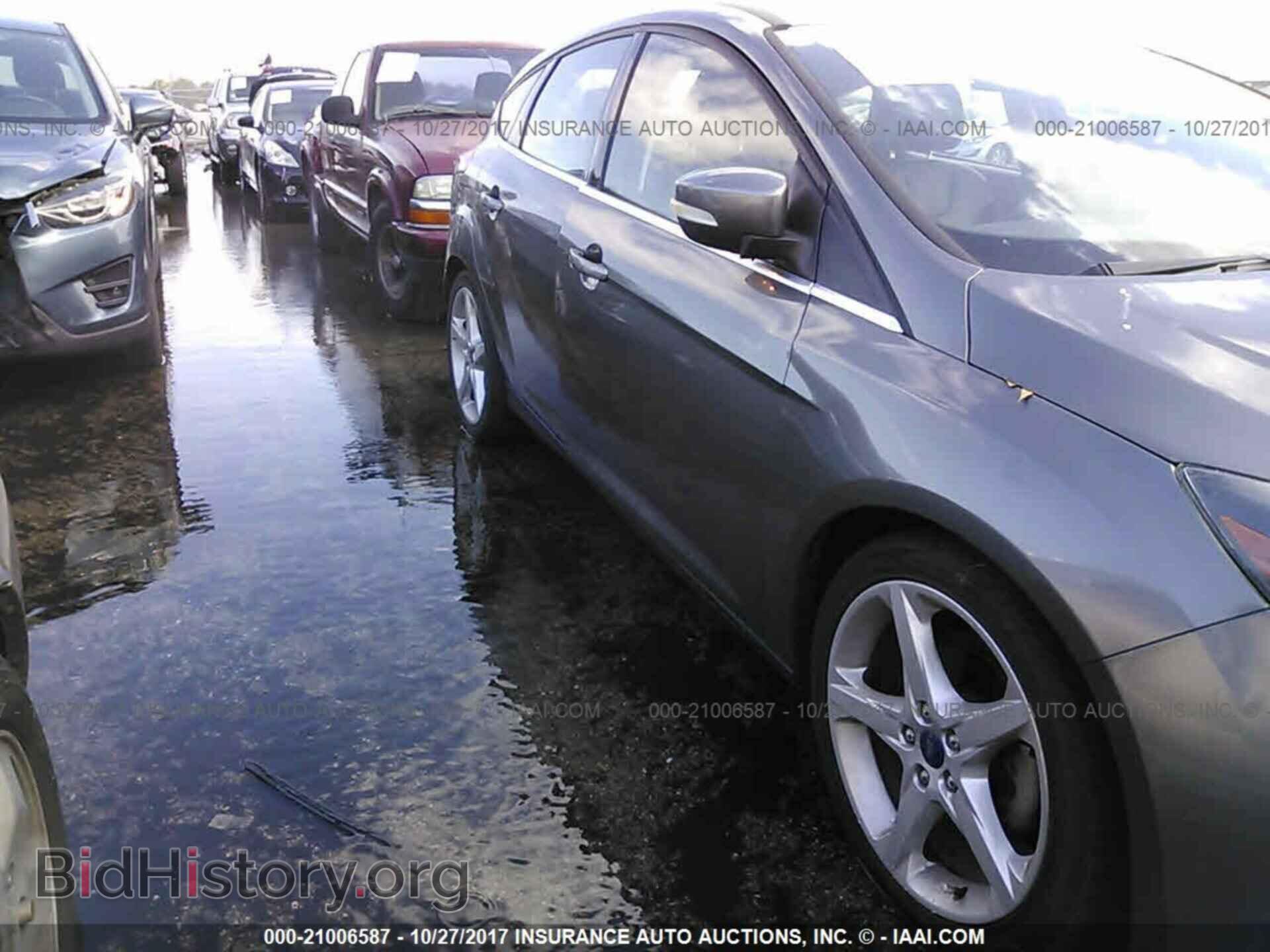 2012 Ford Focus - VIN: 1FAHP3N25CL402471 - Photo 6