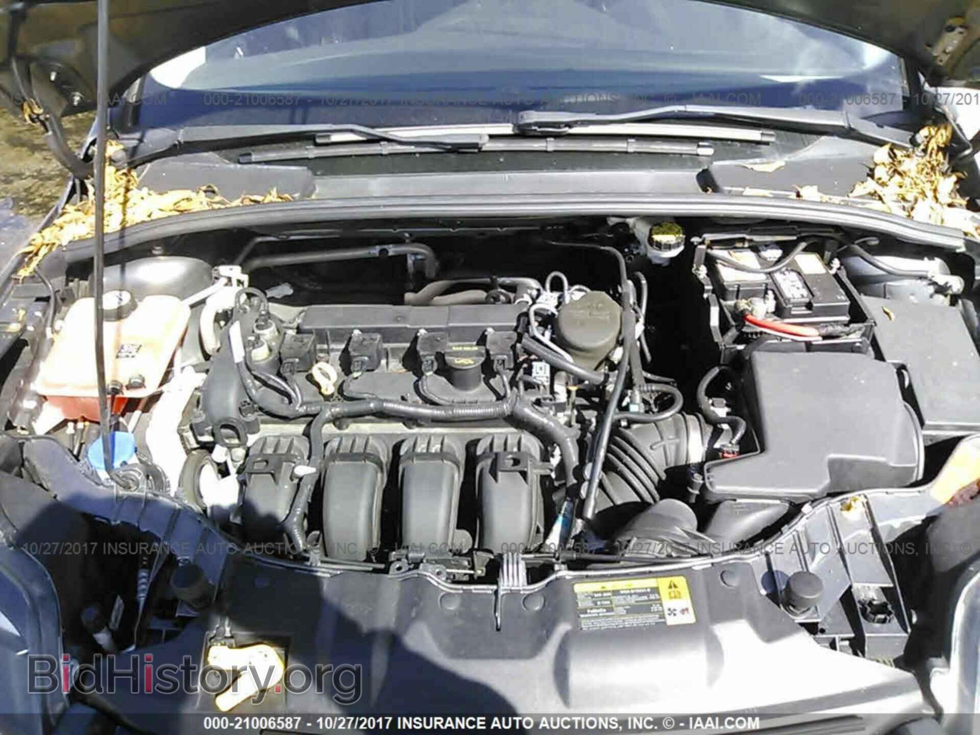 2012 Ford Focus - VIN: 1FAHP3N25CL402471 - Photo 10
