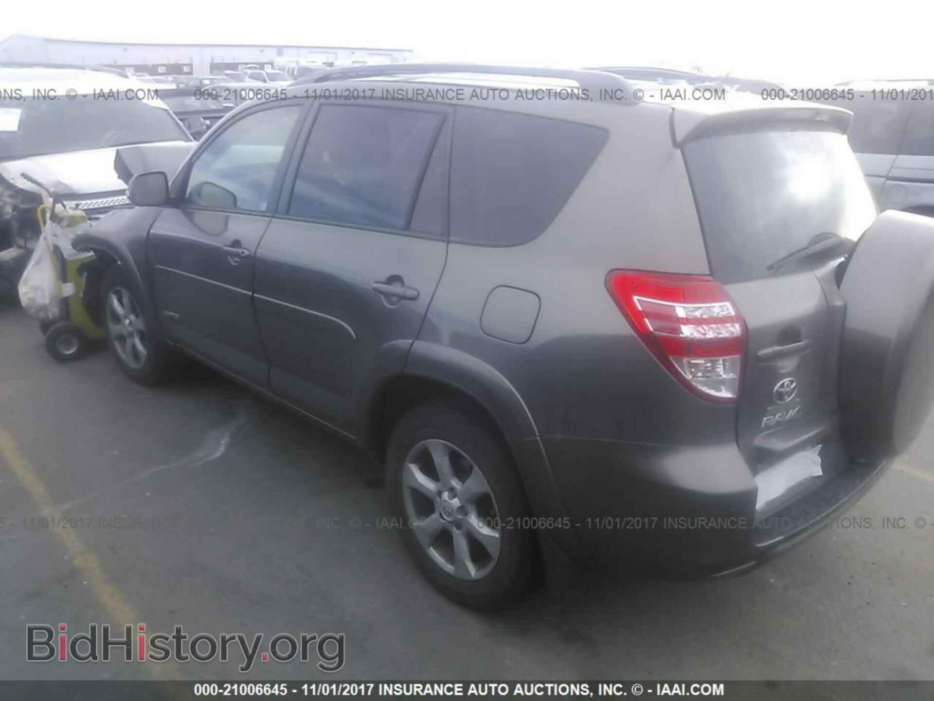 2011 Toyota Rav4 - VIN: 2T3DK4DV5BW044227 - Фото 3