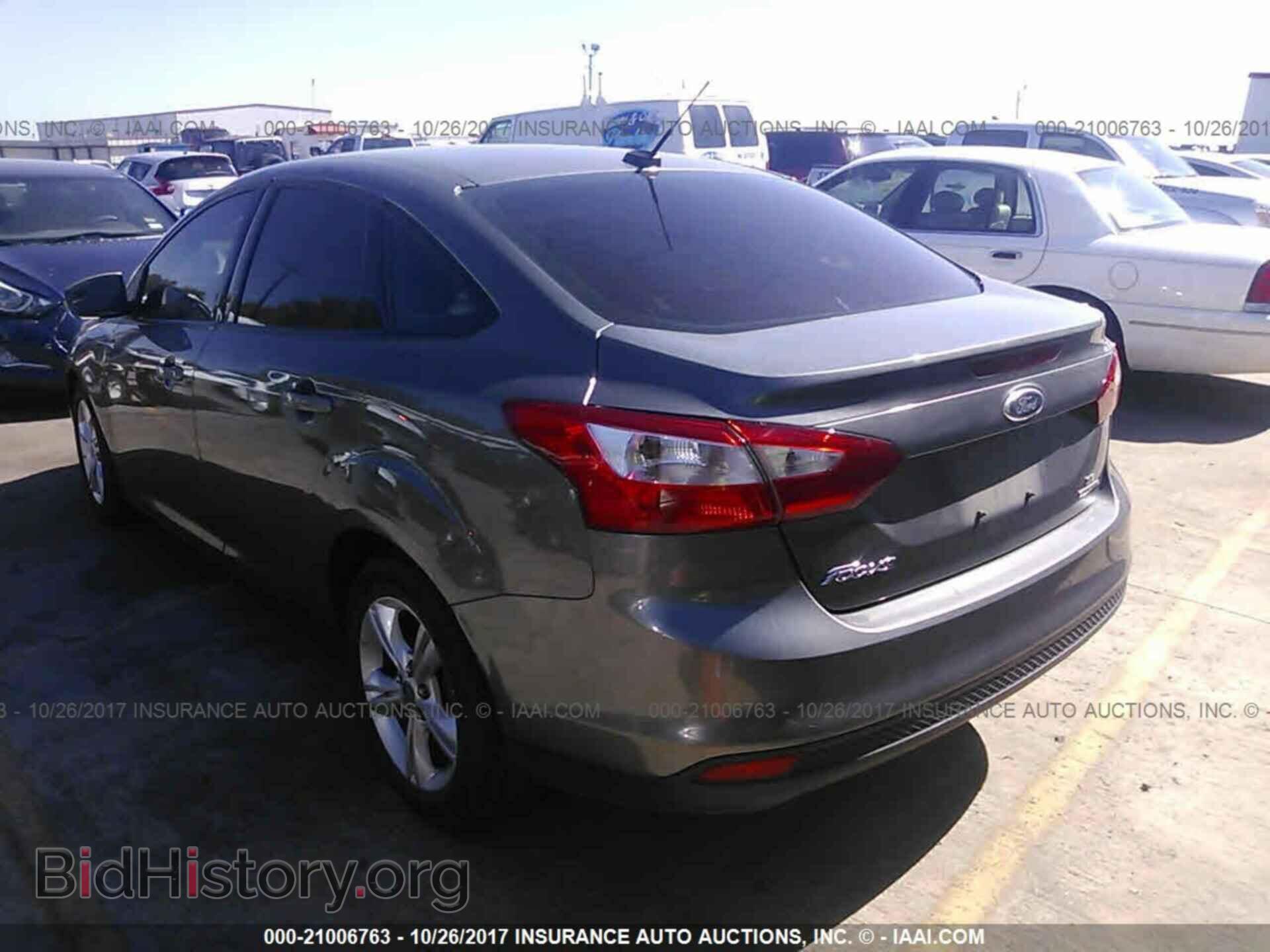2013 Ford Focus - VIN: 1FADP3F28DL119044 - Photo 3