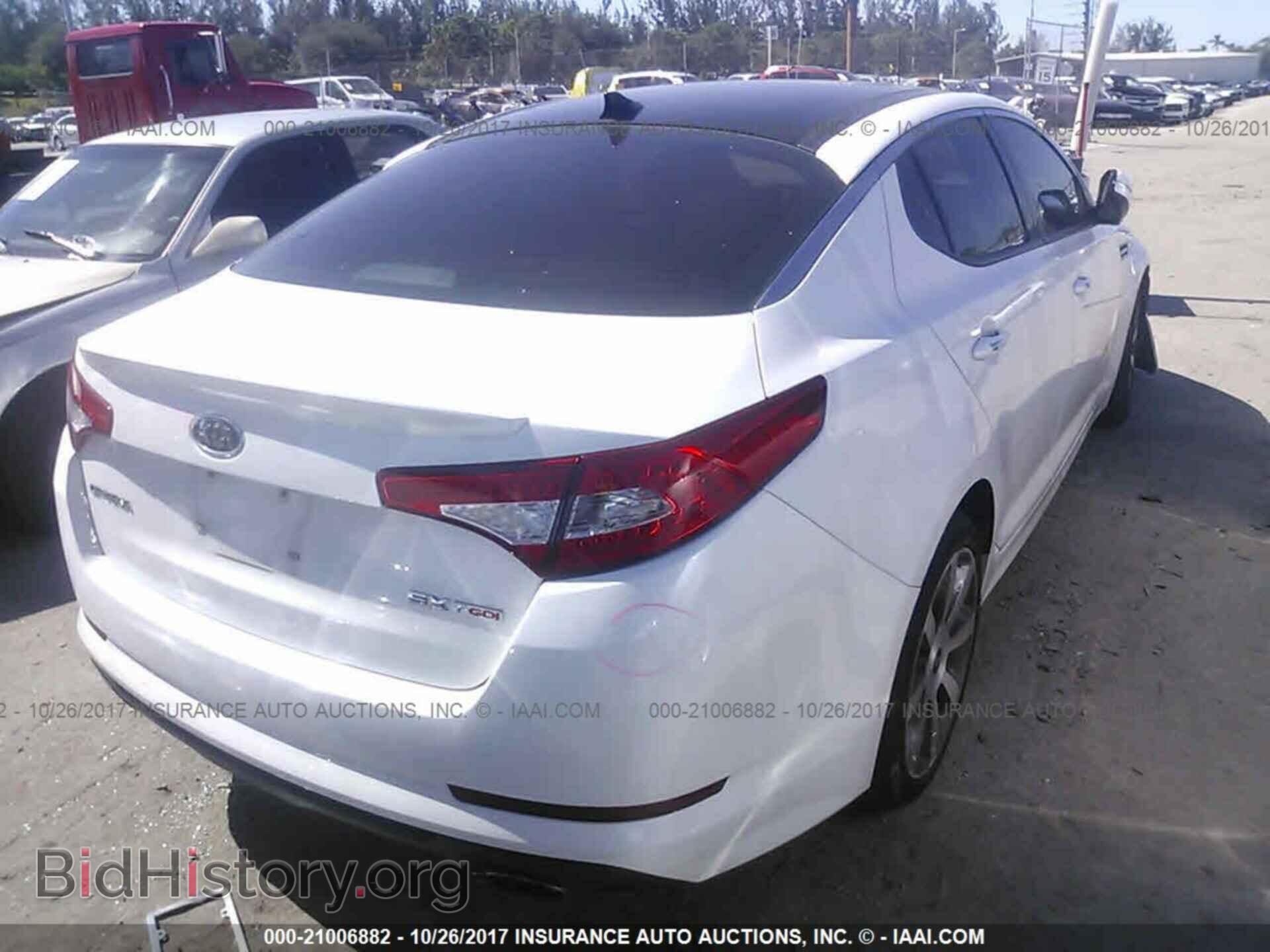 2012 Kia Optima - VIN: 5XXGR4A67CG045762 - Photo 4