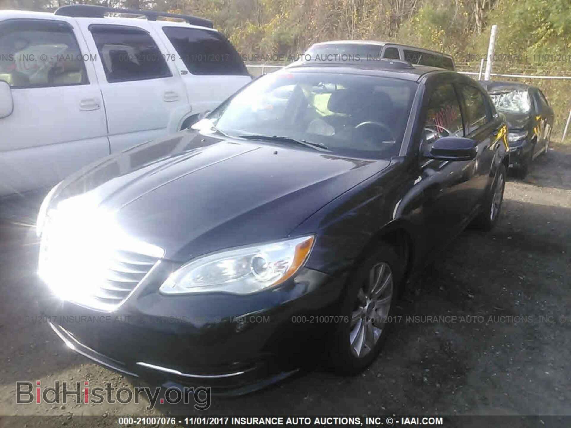 2012 Chrysler 200 - VIN: 1C3CCBBB7CN267470 - Фото 2
